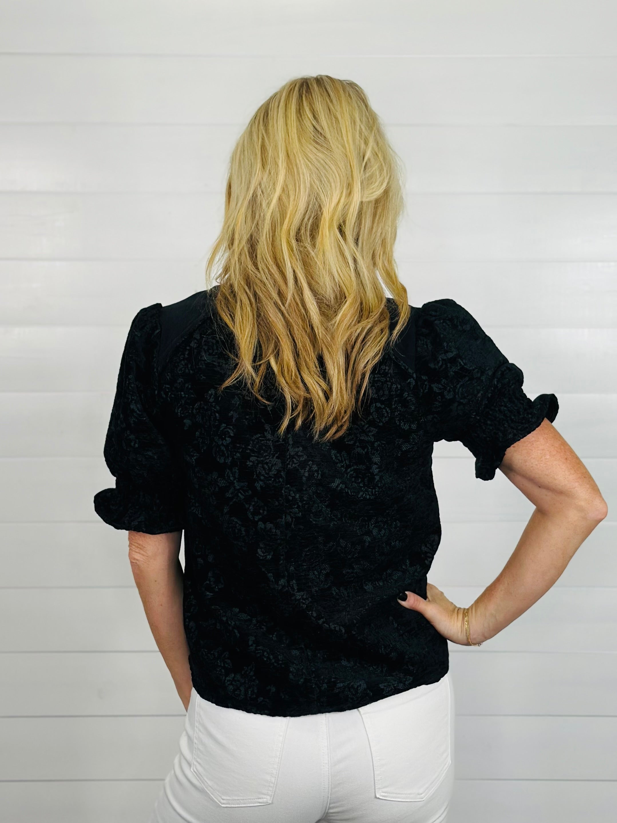 VELVET ROSES TOP-BLACK