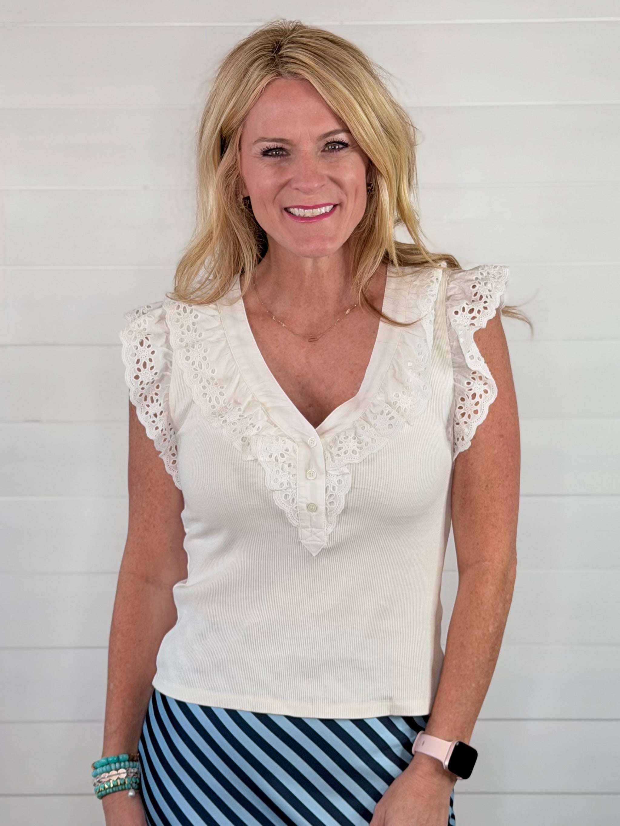 SUMMER EYELET TOP
