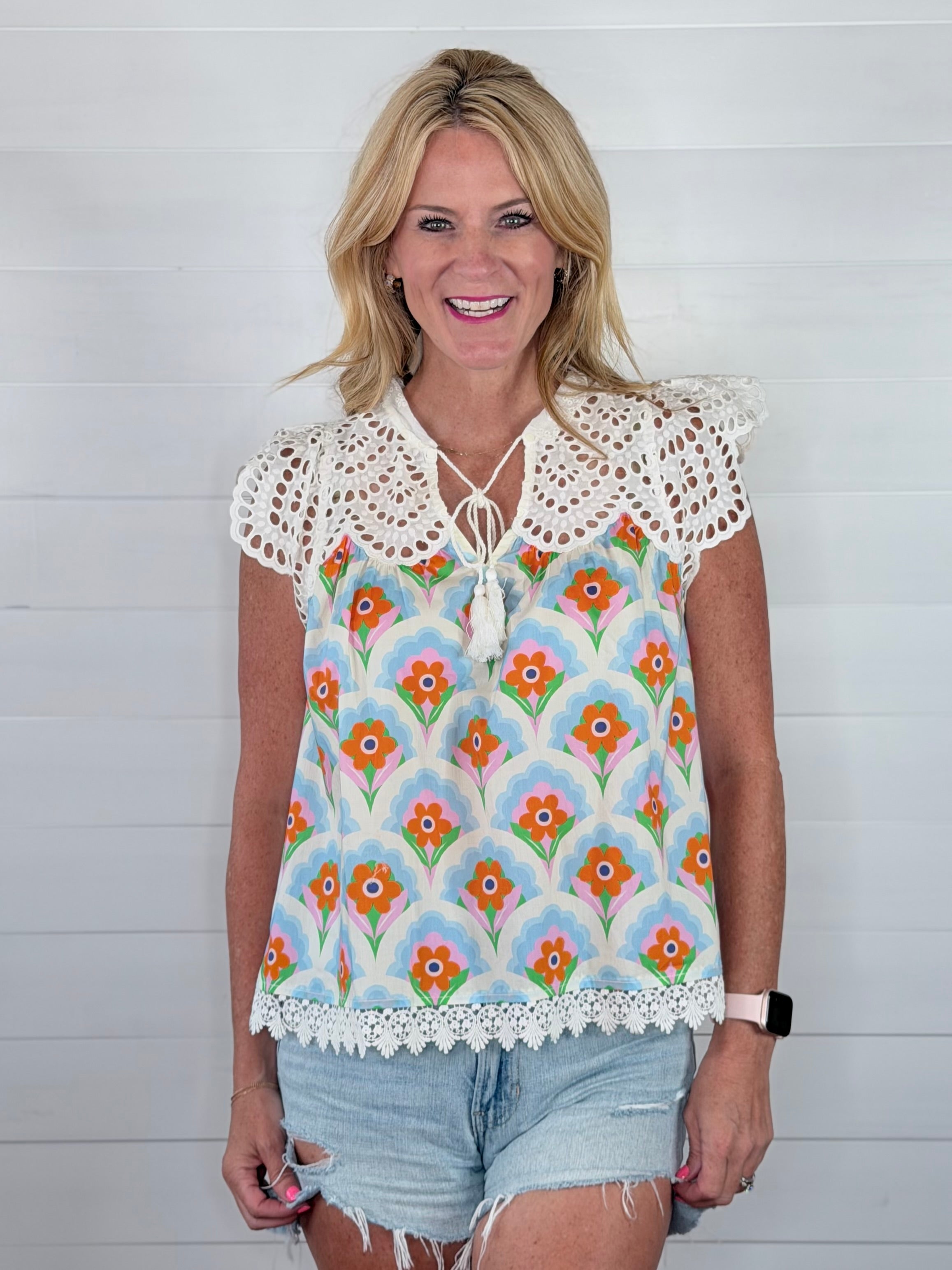 EYELET FLORAL TOP-BLUE