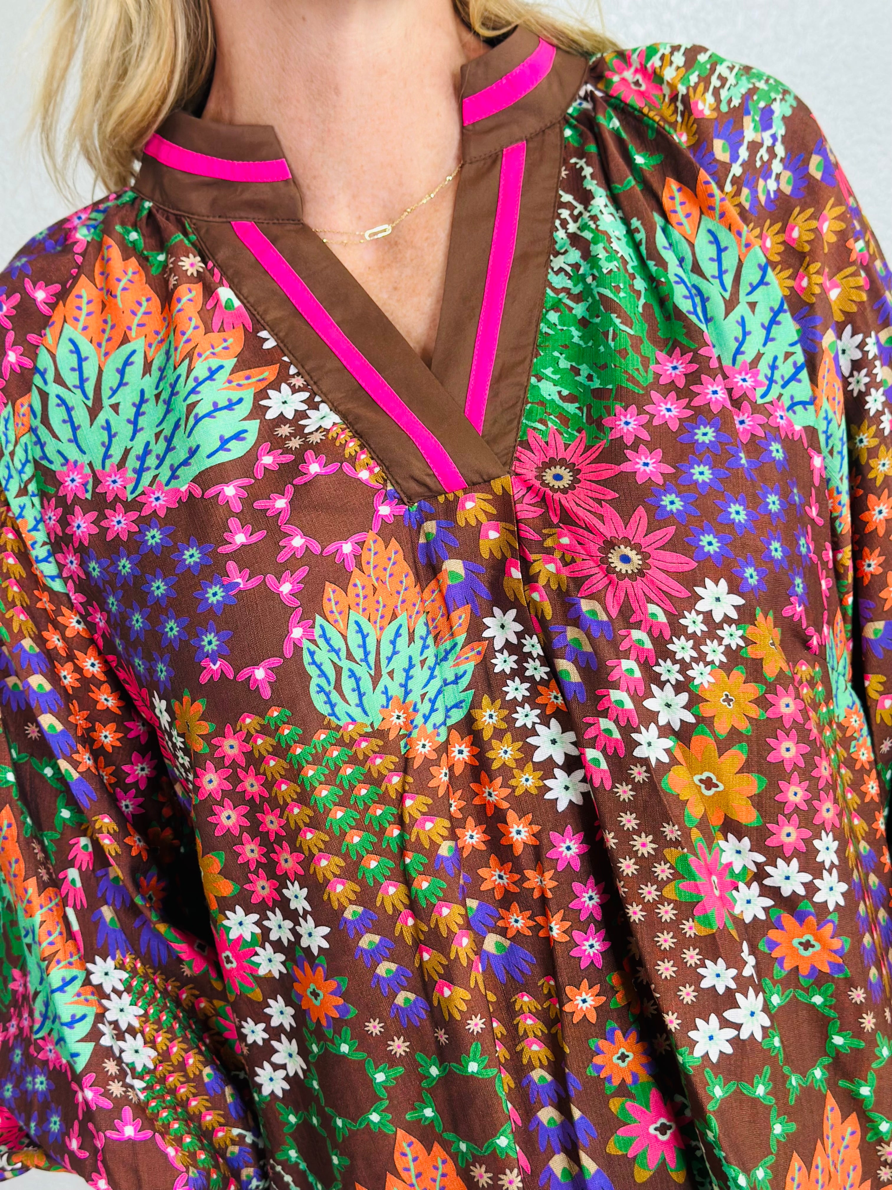 WHIMSICAL FLOWERS TOP-BROWN