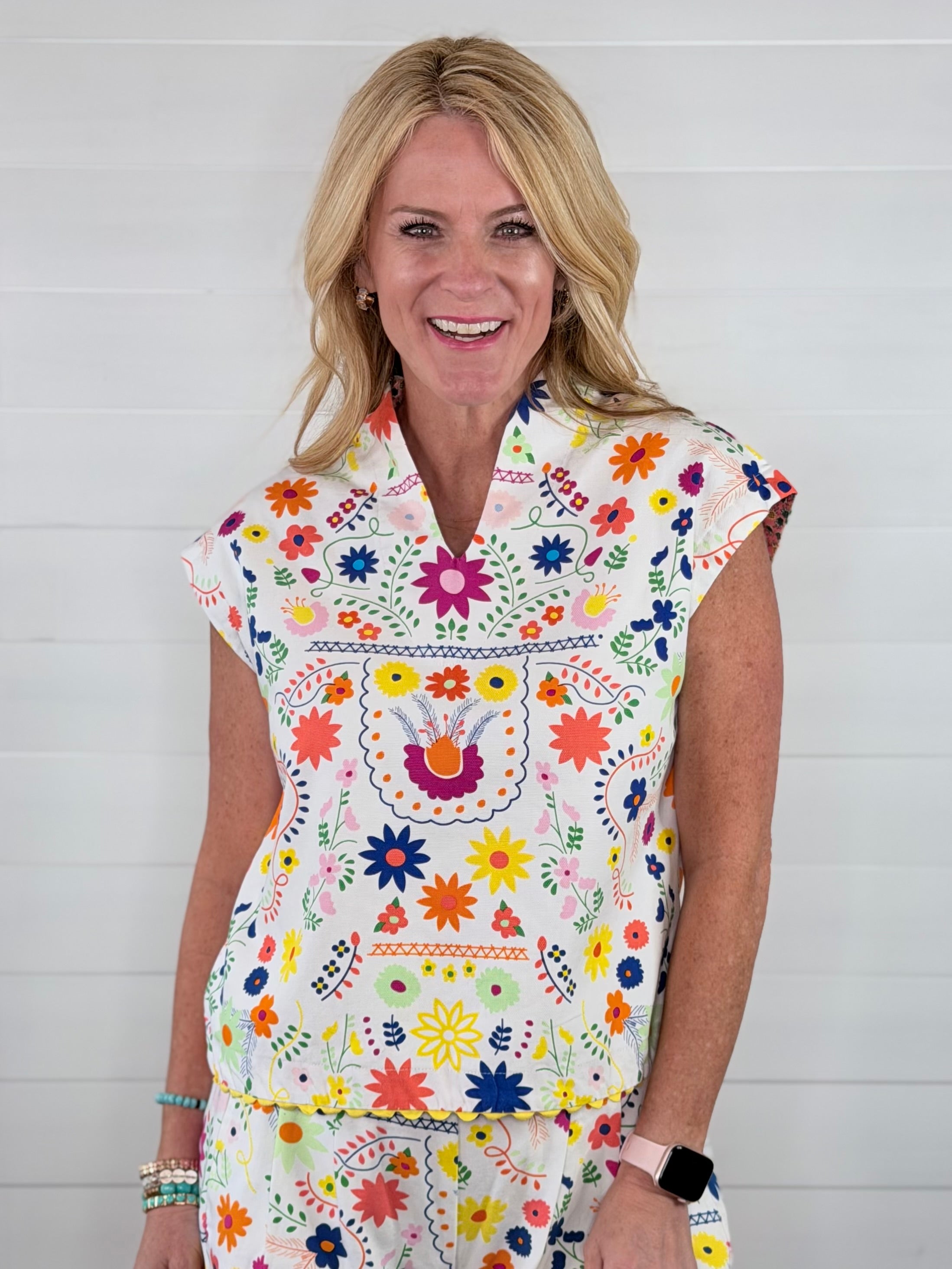 FLORES TOP BY SISTER MARY