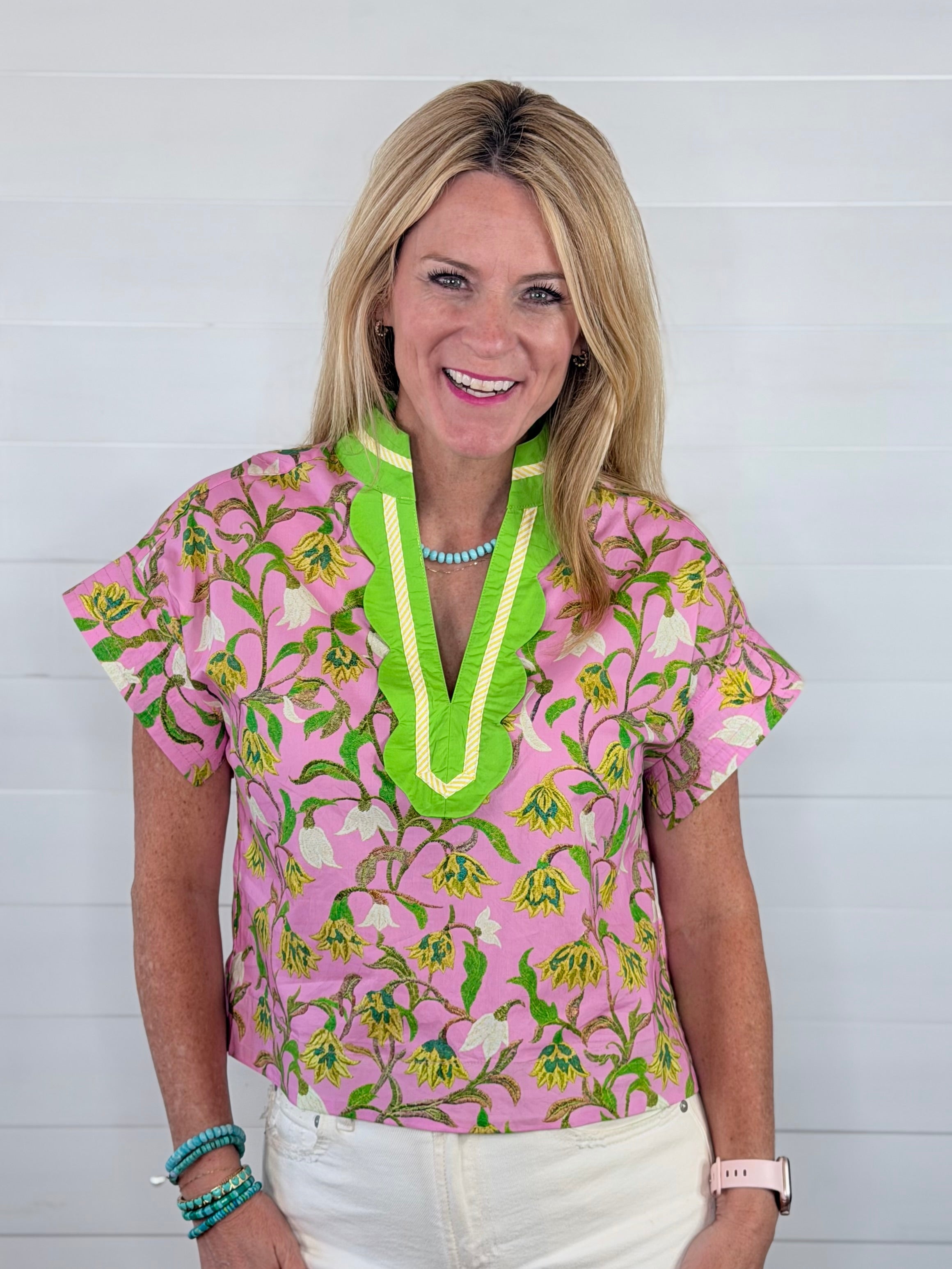 FUN IN FLORALS TOP