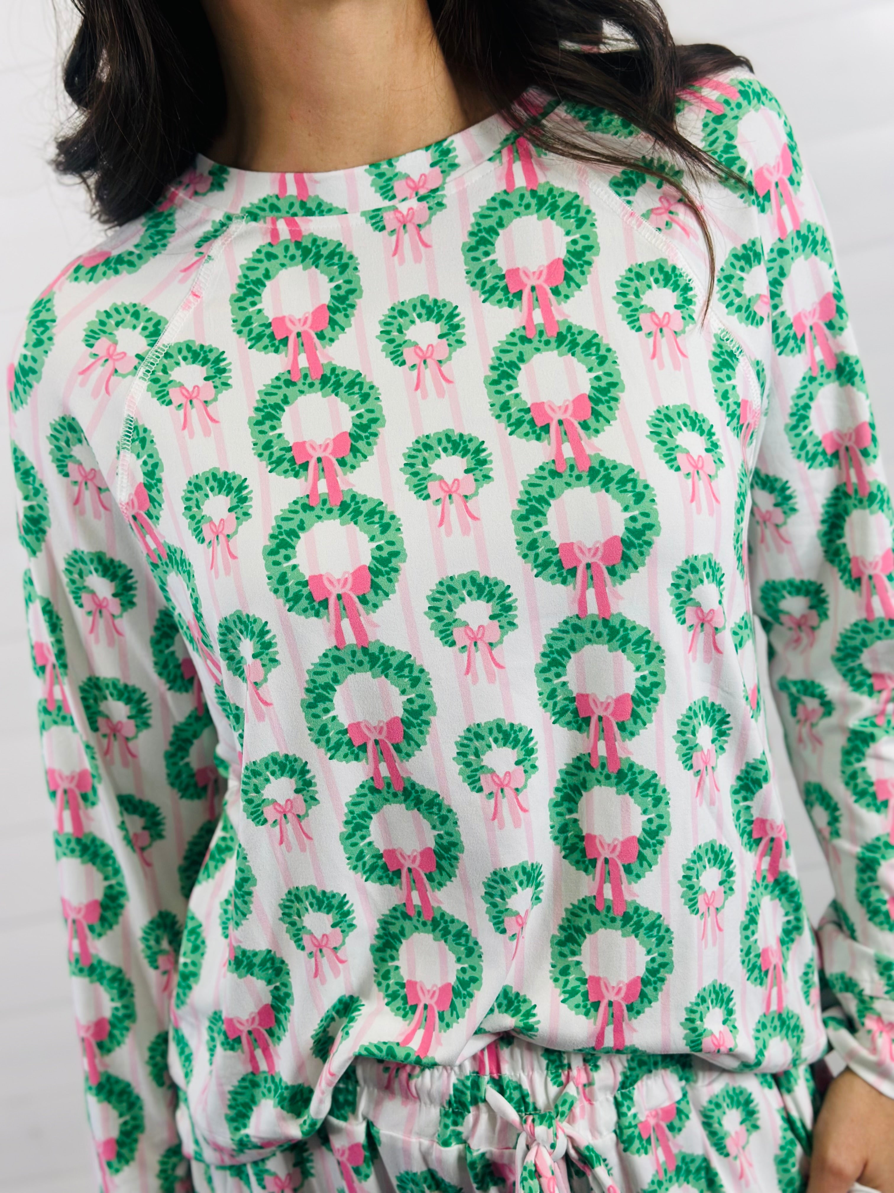 ANNIE PJ SET-ROSY WREATHS