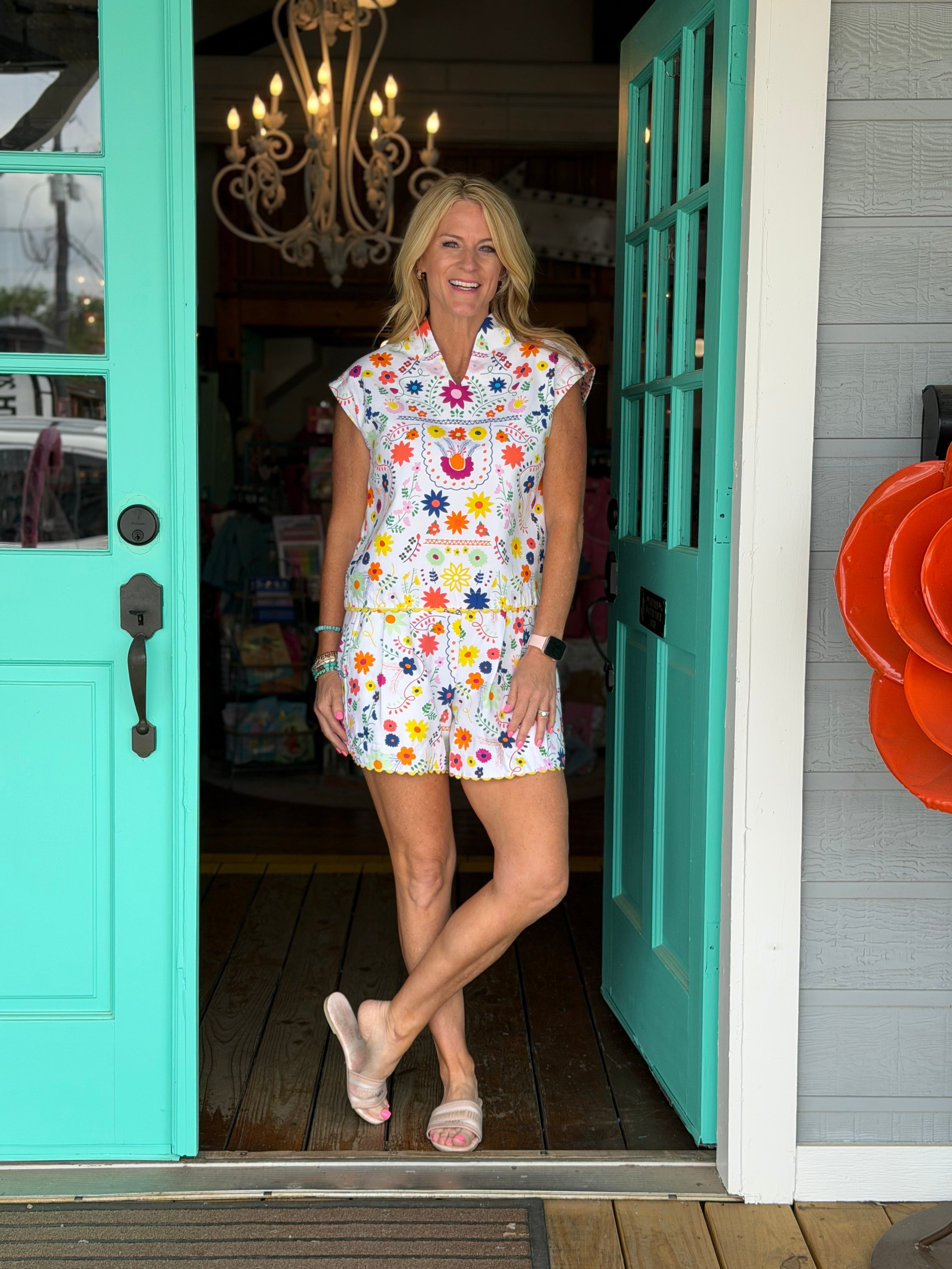 FLORES TOP BY SISTER MARY