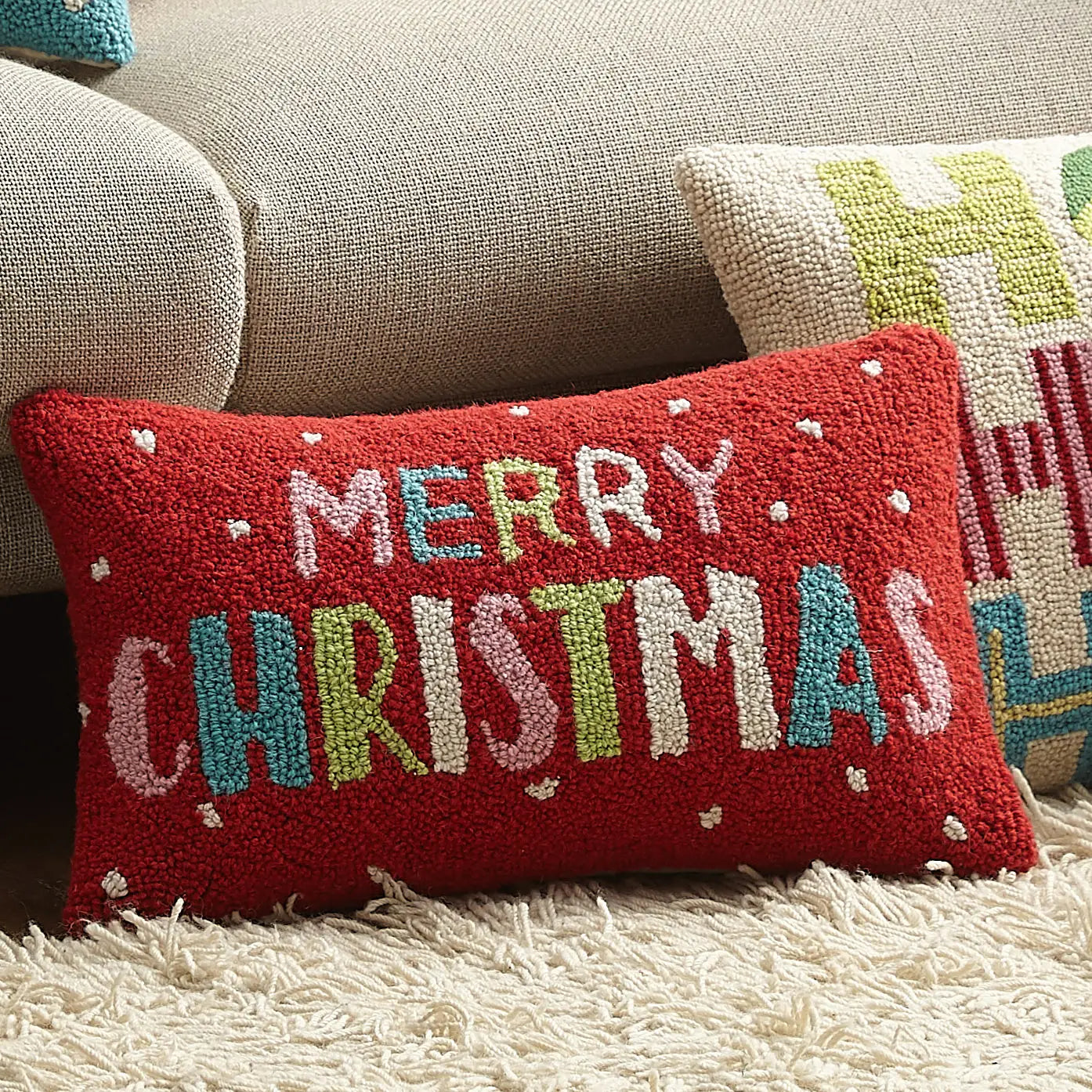 MULTI MERRY CHRISTMAS HOOK PILLOW-RED