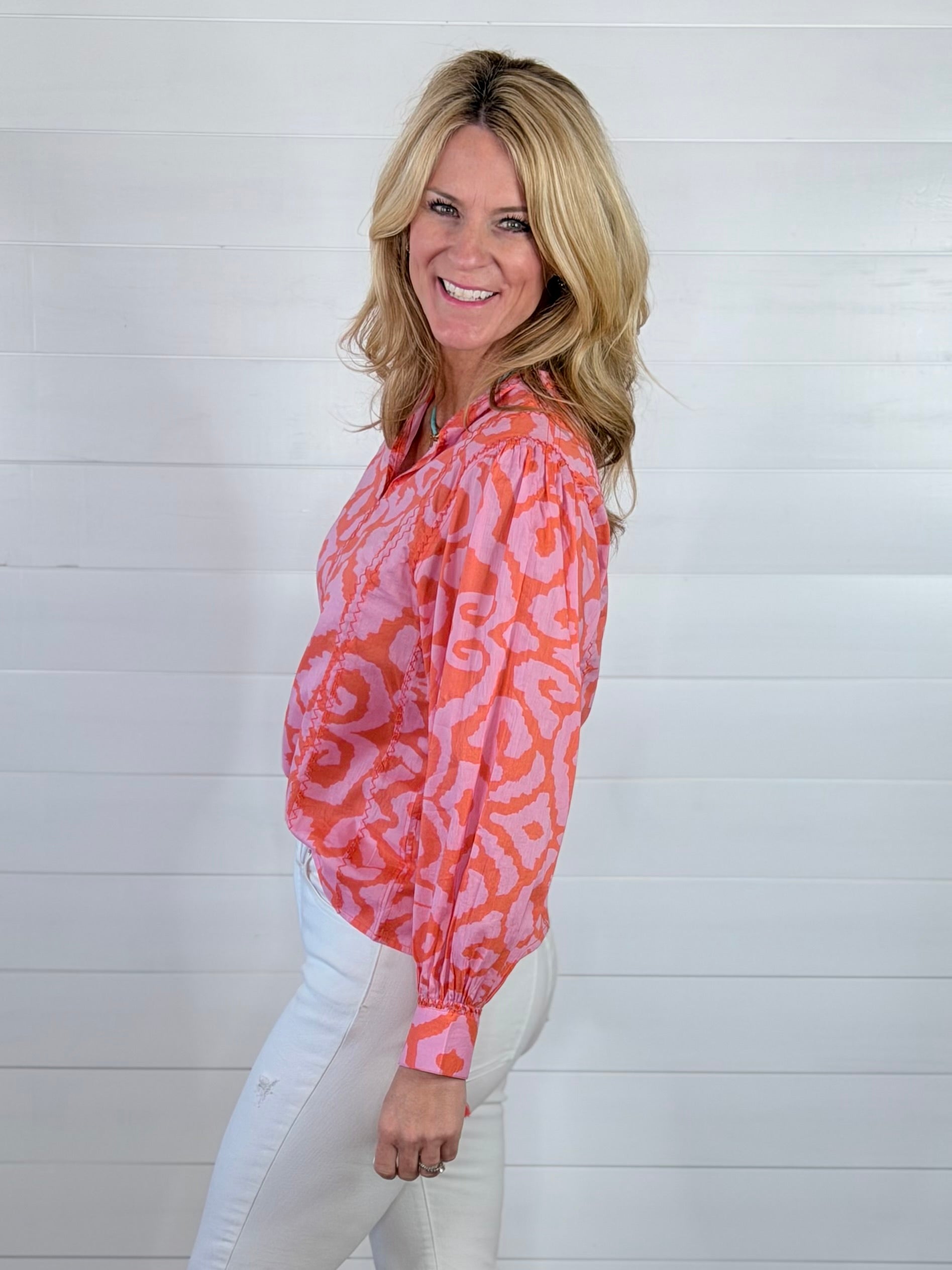 ZIG ZAG STITCHED TOP