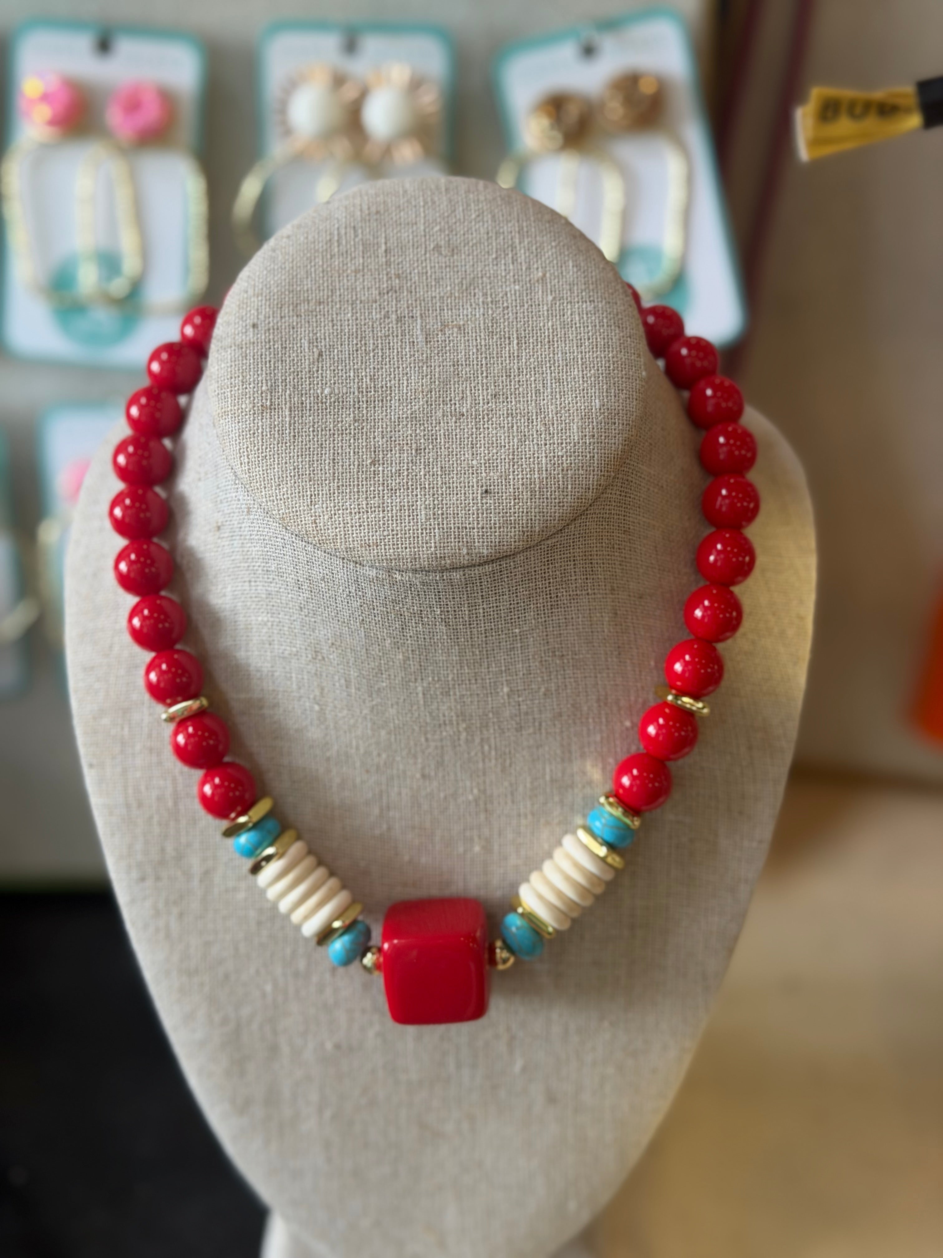 TRINKET RED NECKLACE