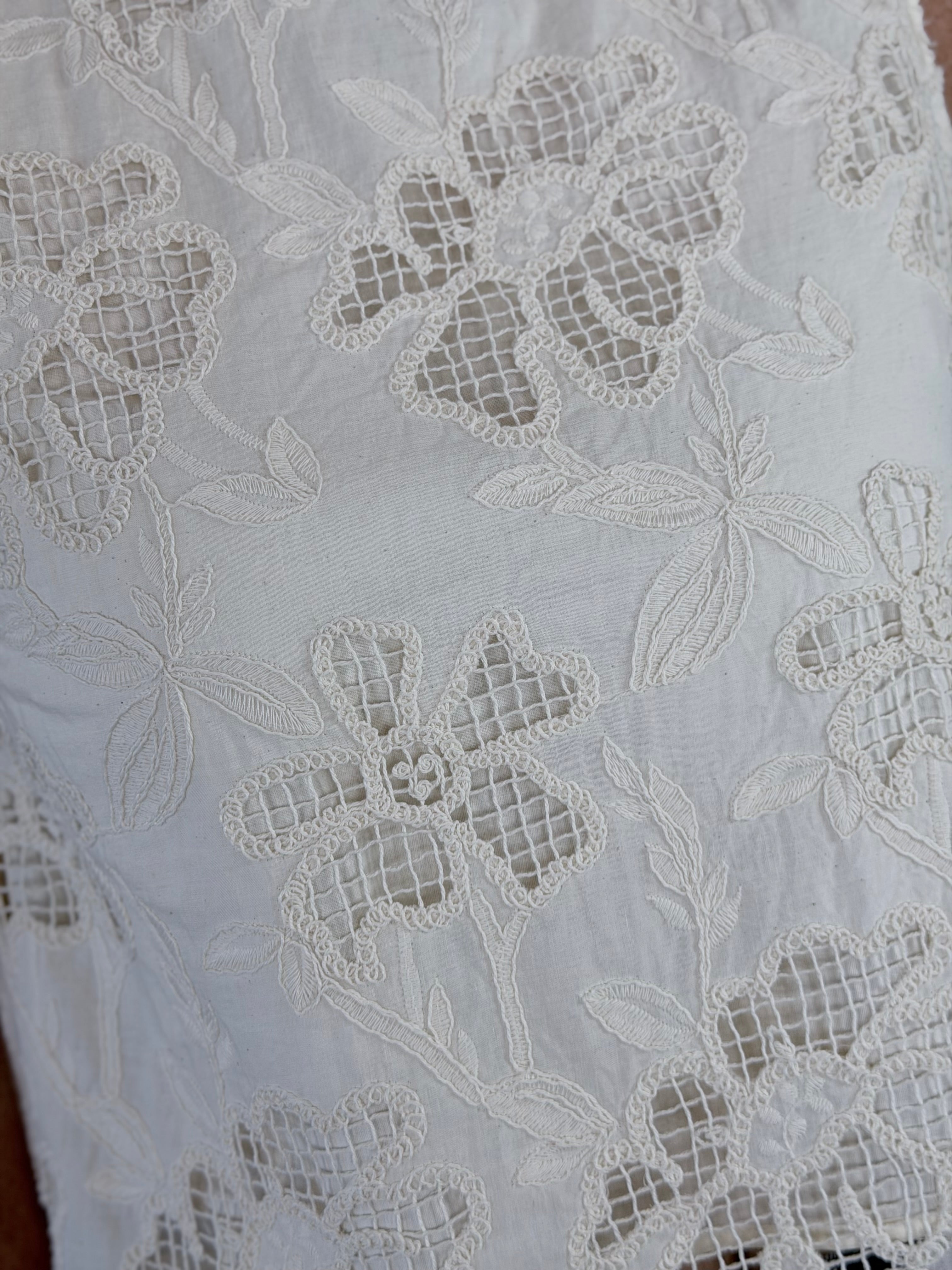 FLORAL LACY TOP
