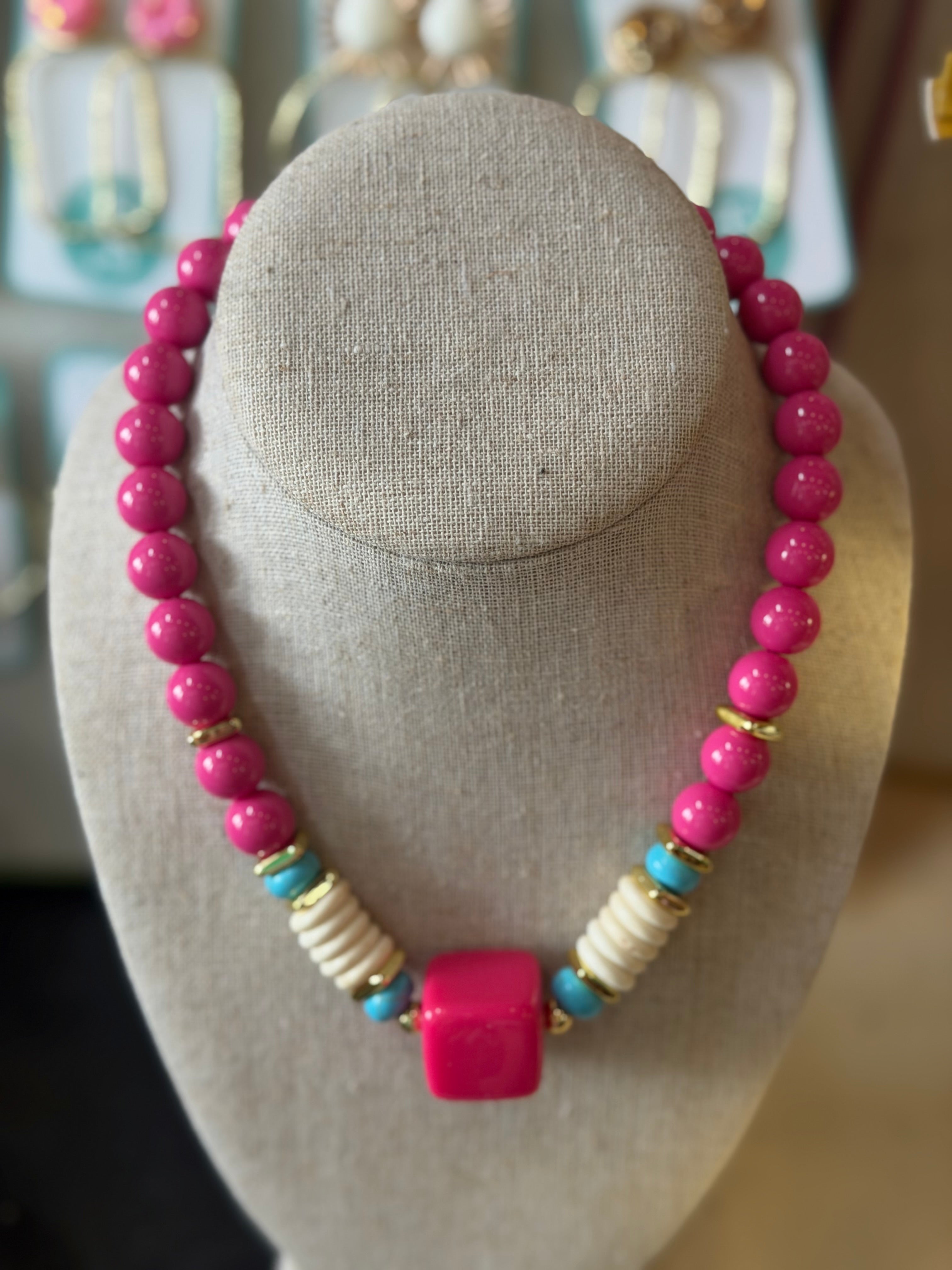 TRINKET PINK NECKLACE