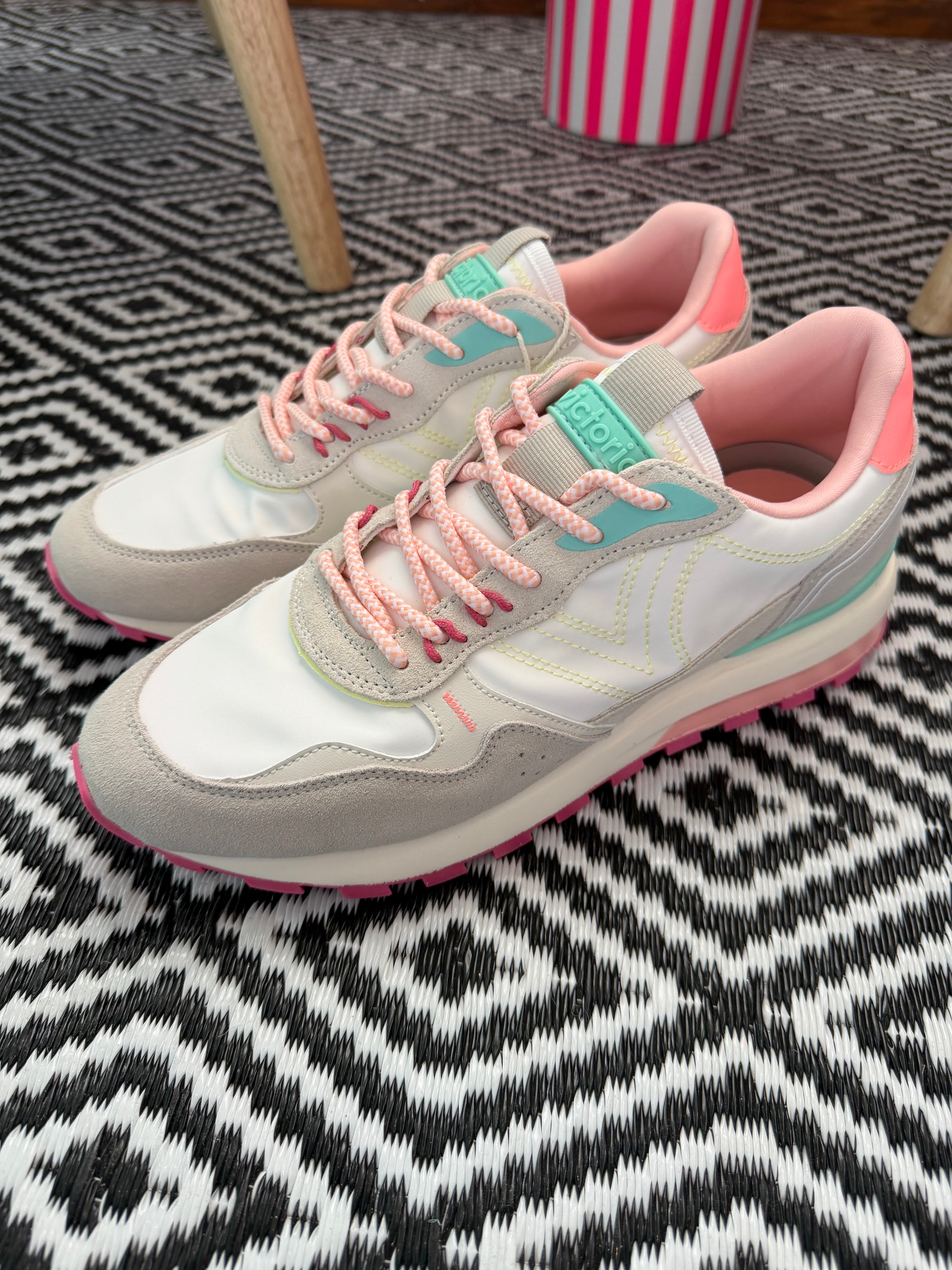 VICTORIA LUNA-BLANCO