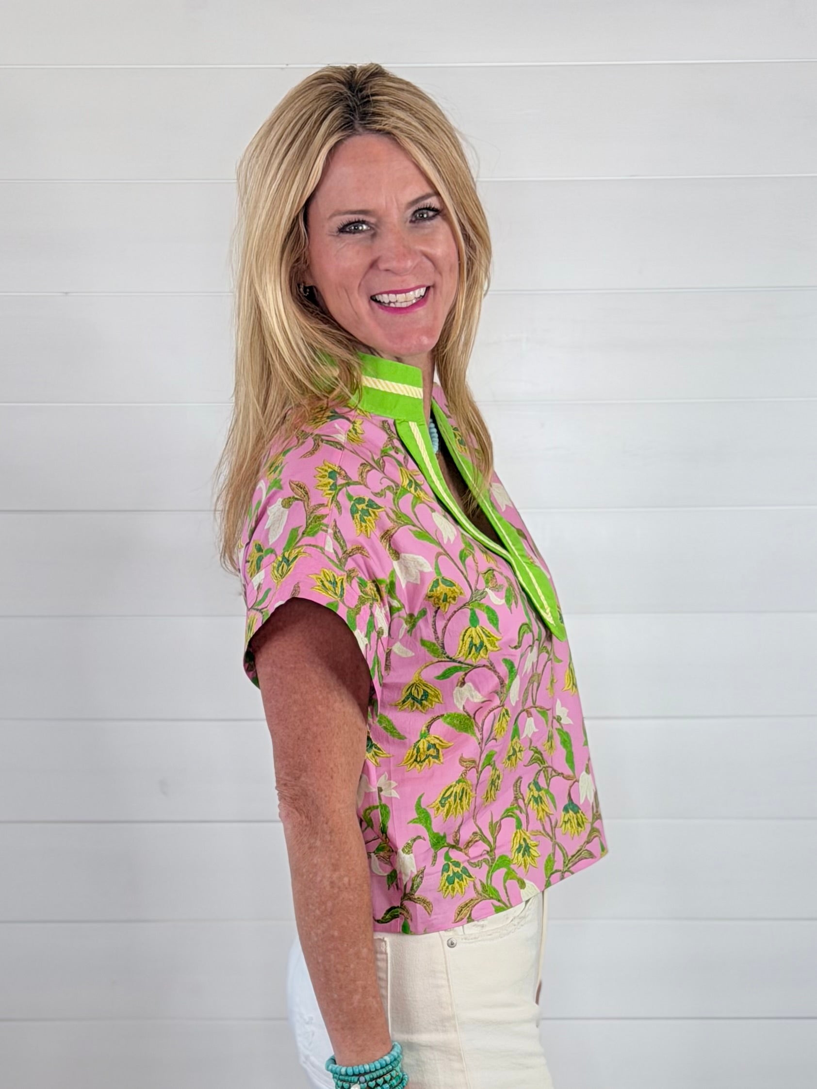 FUN IN FLORALS TOP
