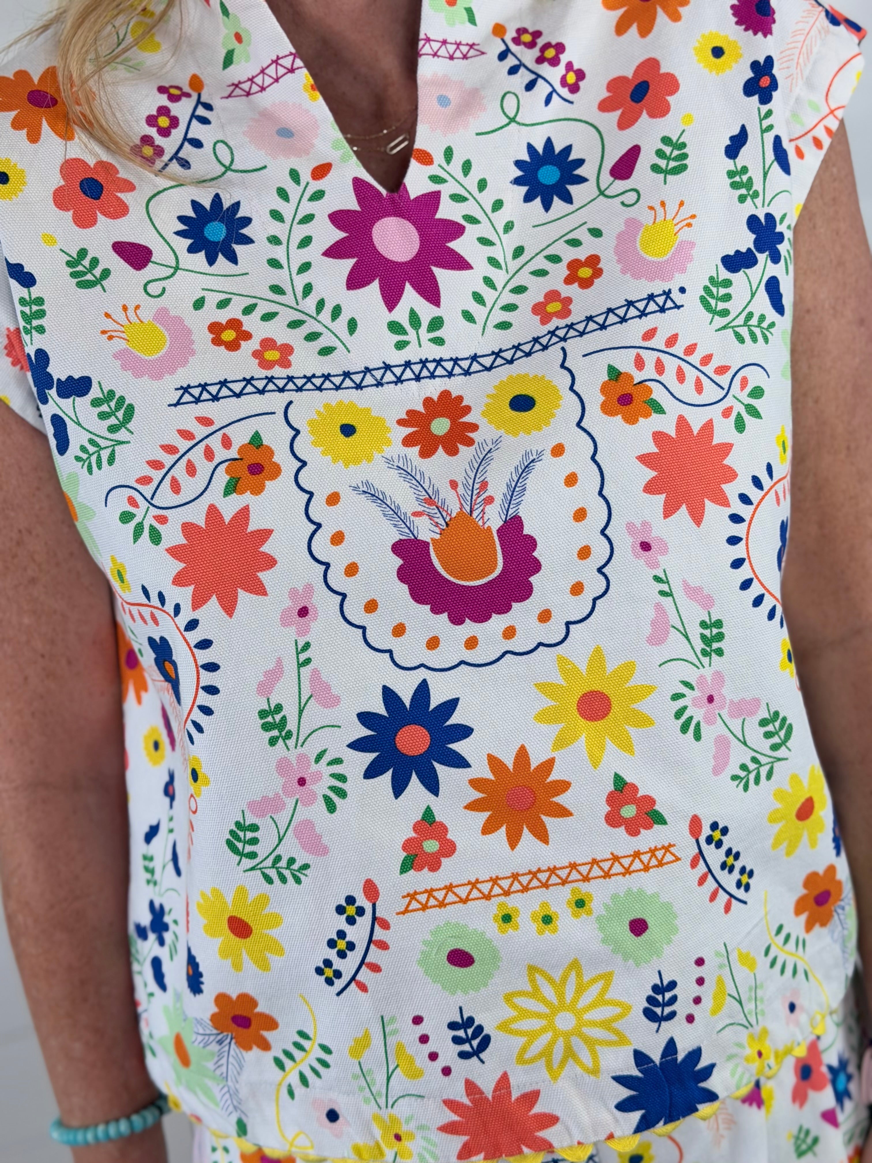 FLORES TOP BY SISTER MARY