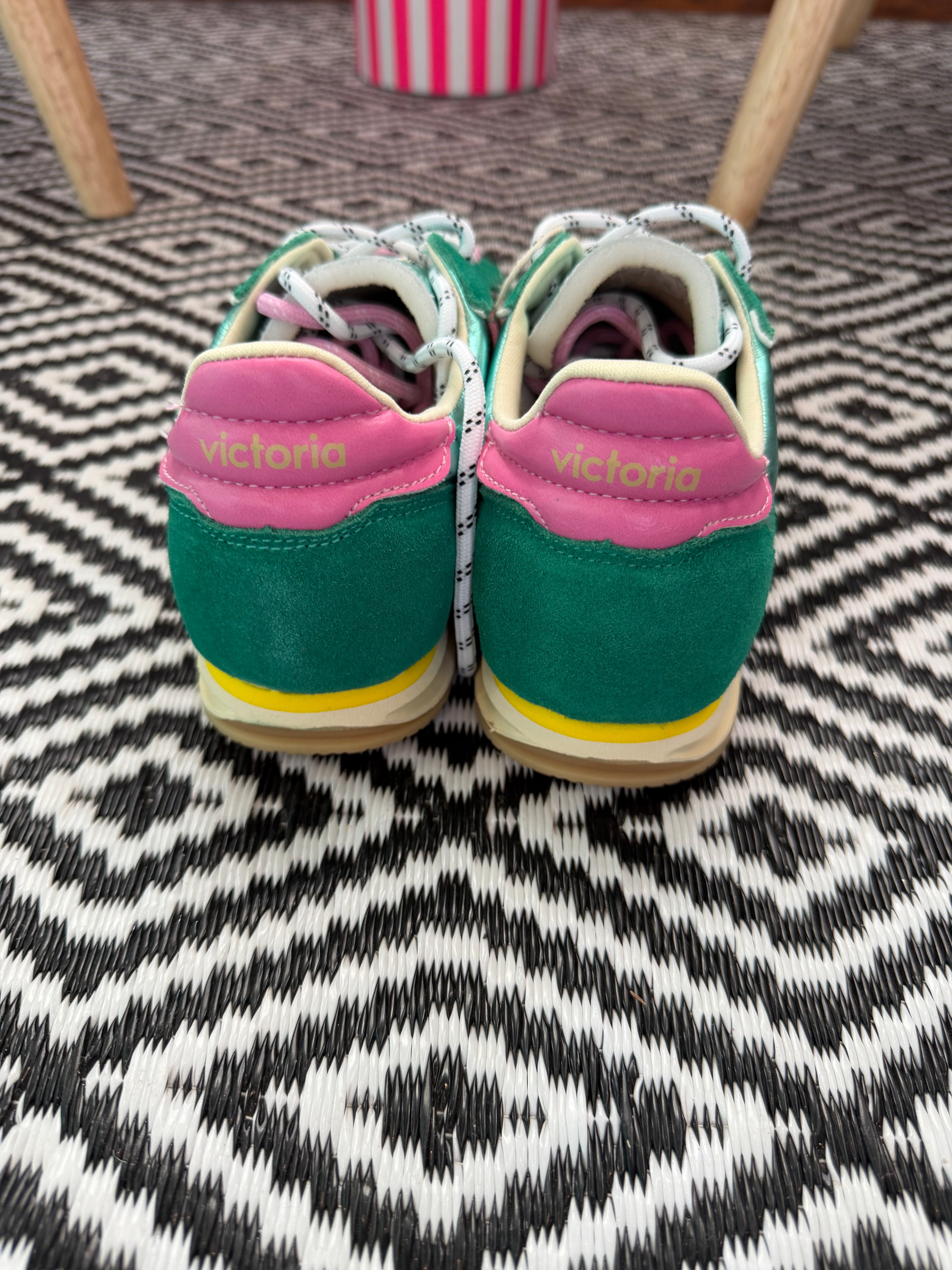 VICTORIA SATURNO-JADE