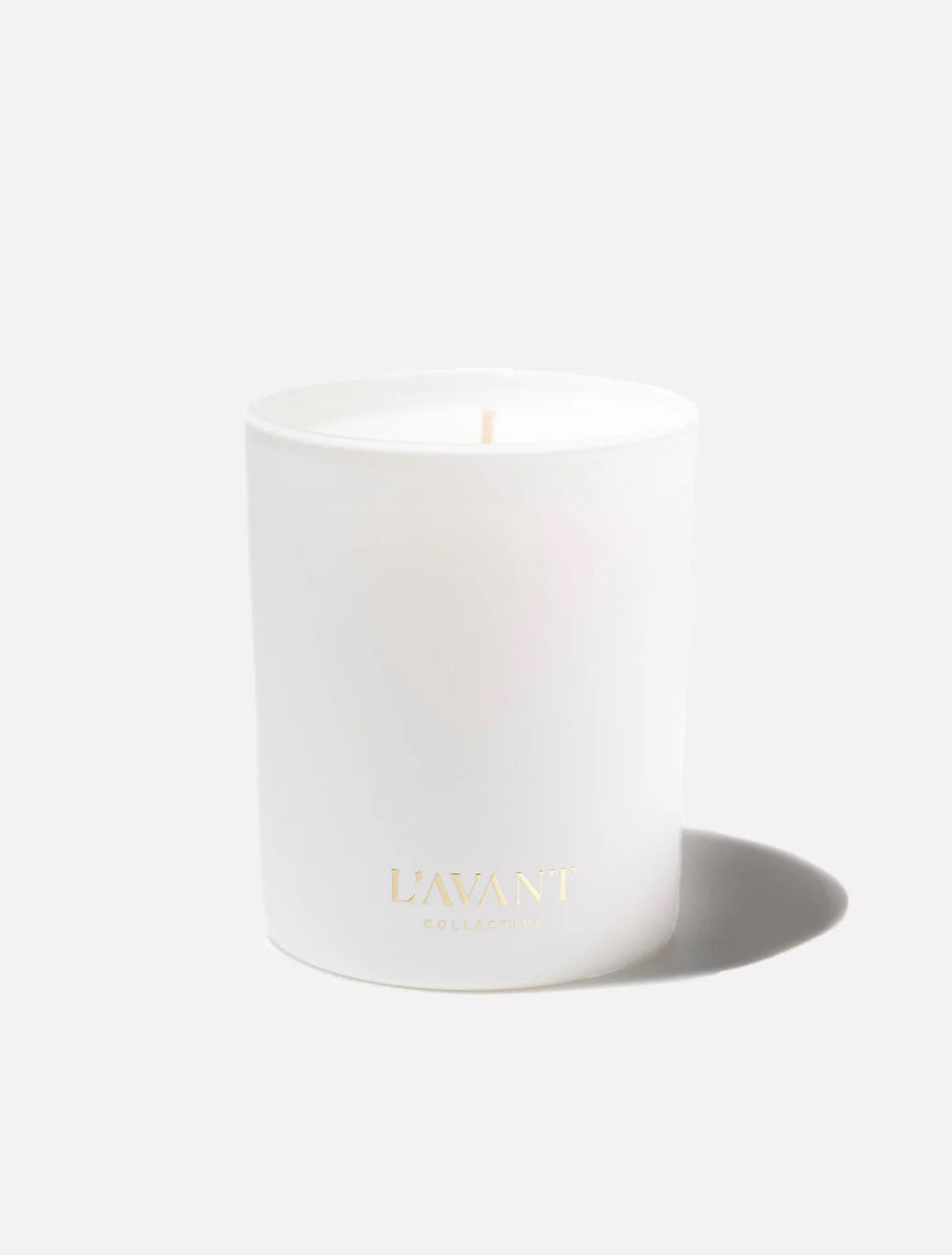 L'AVANT WHITE CANDLE 8oz-FRESH LINEN