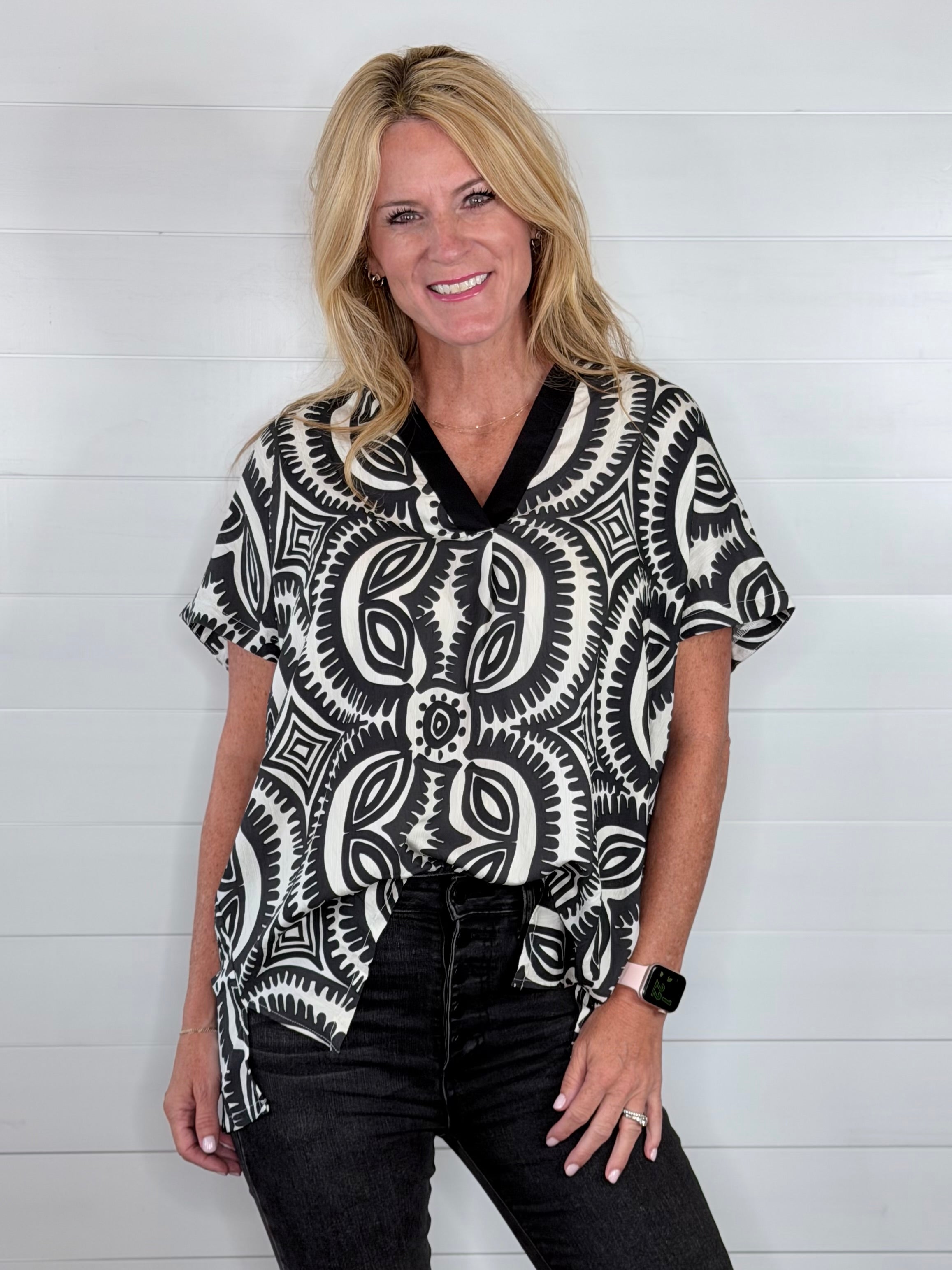 GEOMETRIC PRINTED TOP