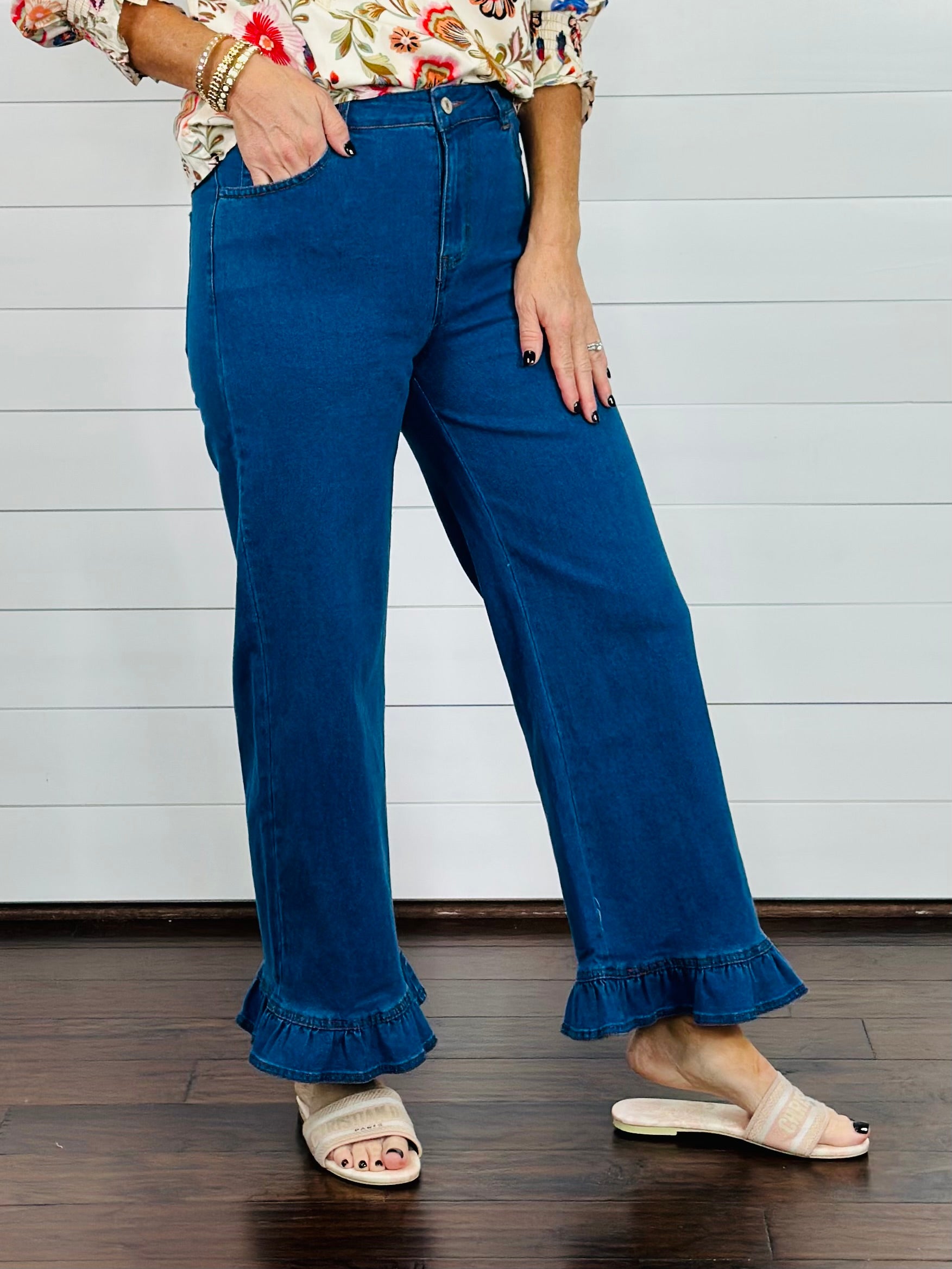 RUFFLE HEM JEANS