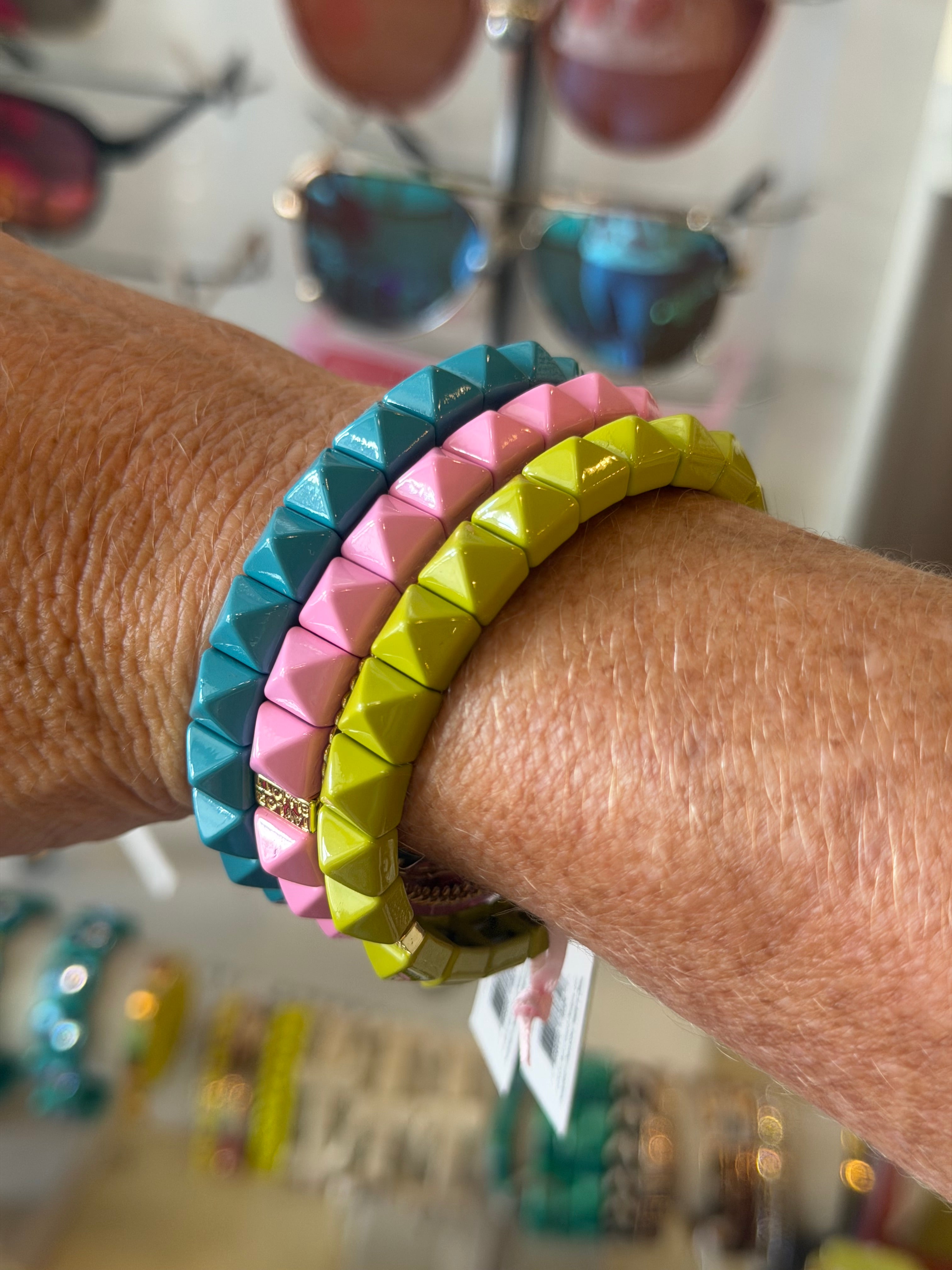 ROXY STUD BRACELET-PINK
