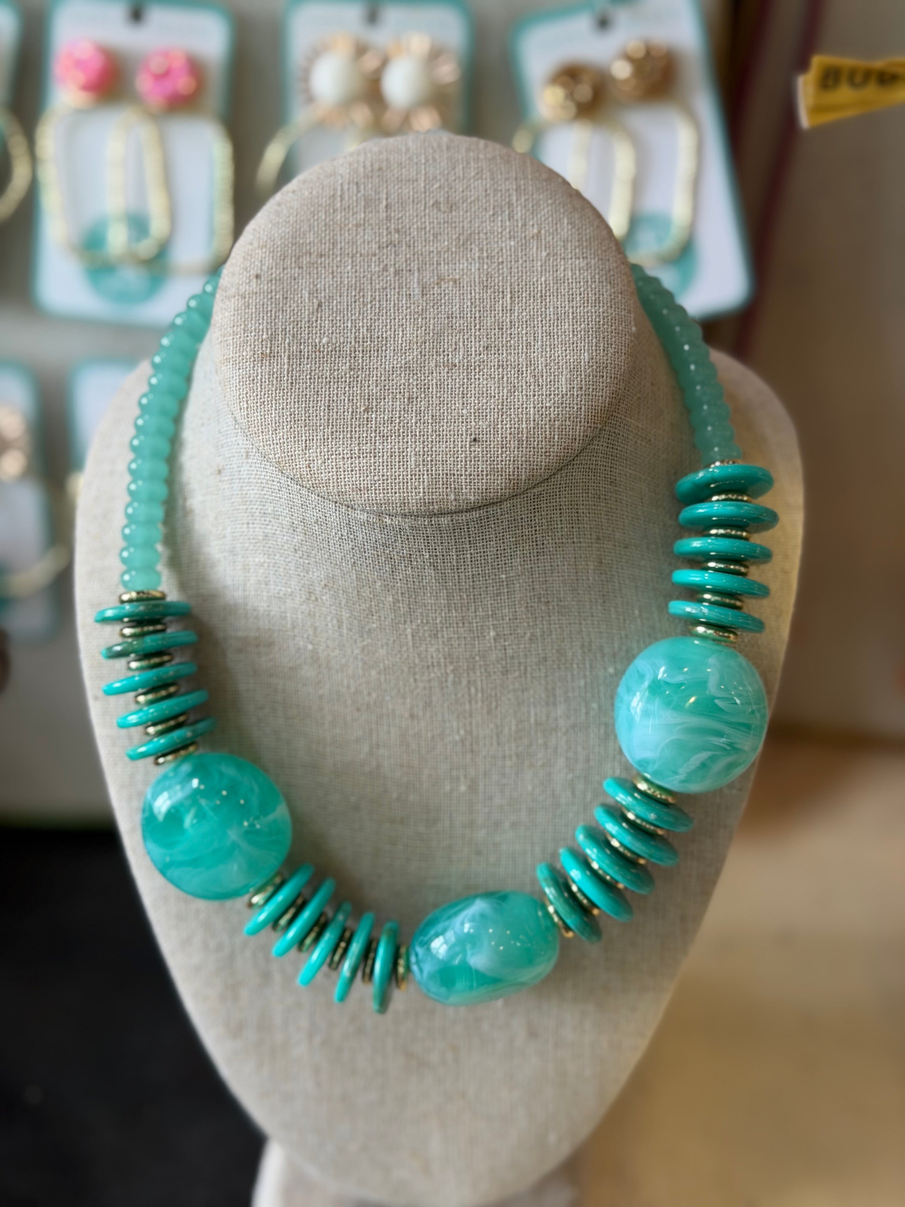 ROUND TOP NECKLACE