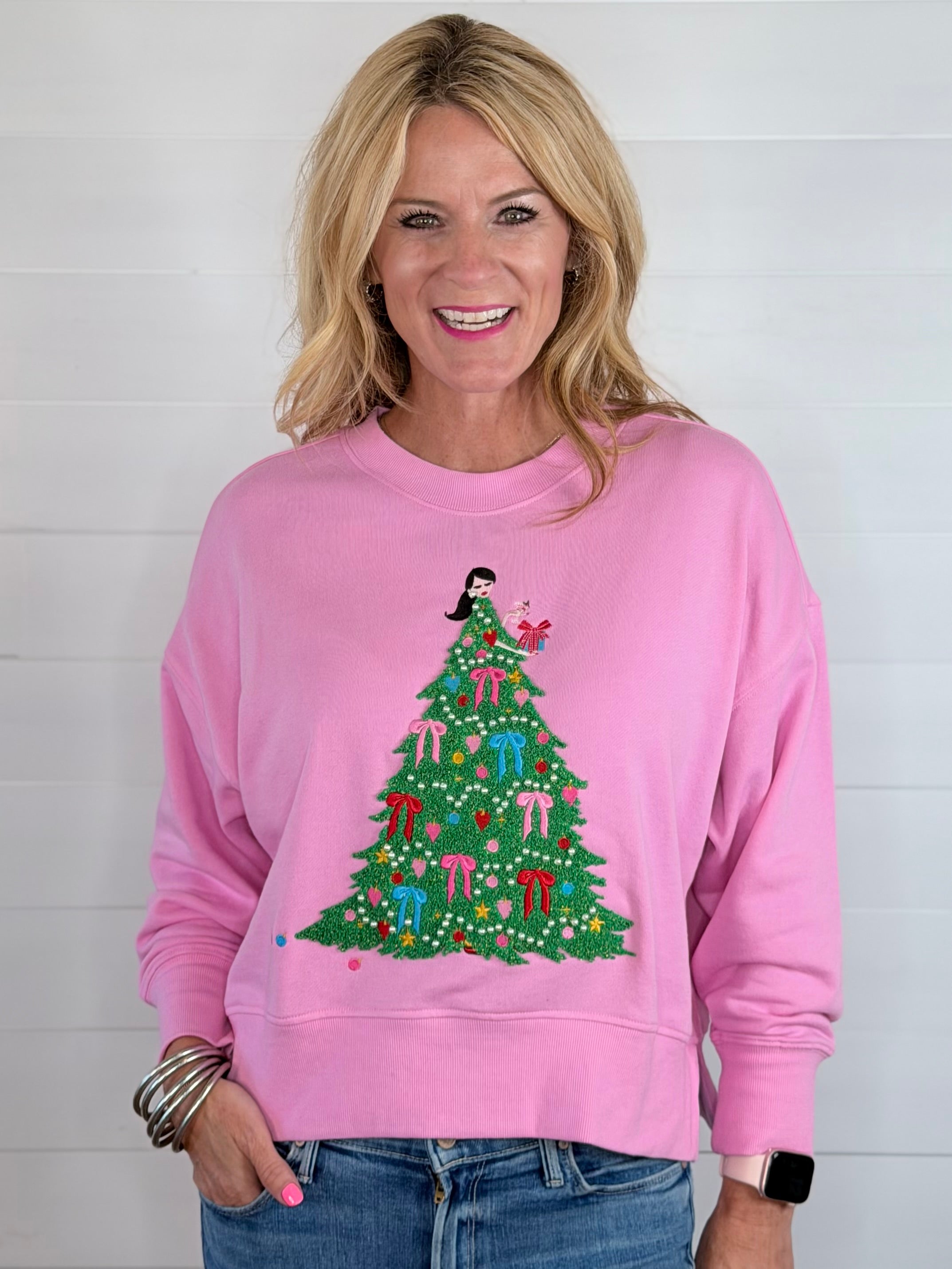 CHRISTMAS TREE LADY RELAXED SWEATSHIRT