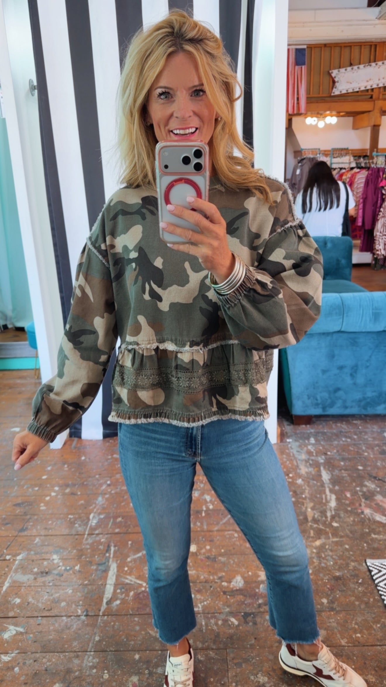 CAMO & LACE TOP