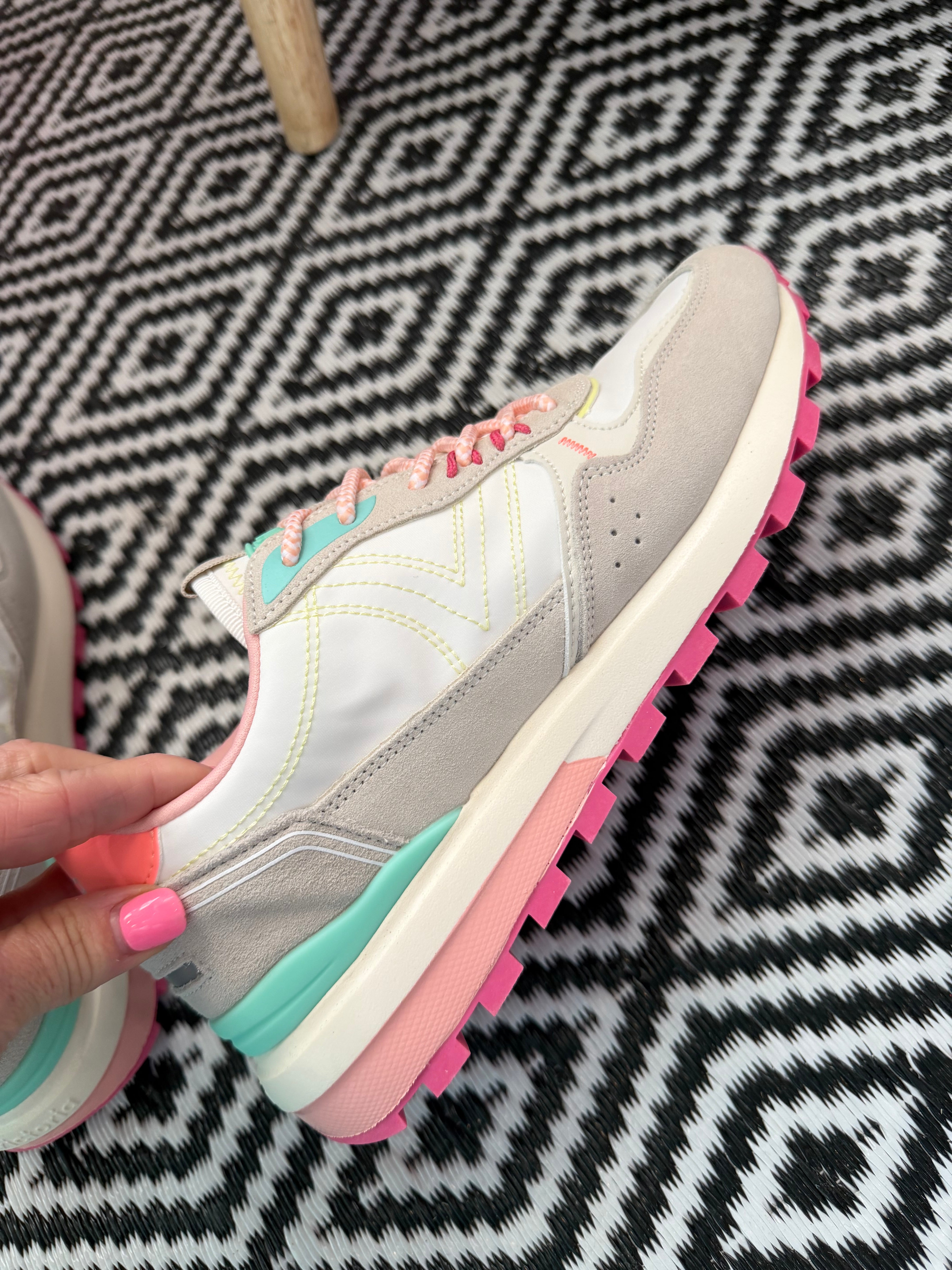 VICTORIA LUNA-BLANCO