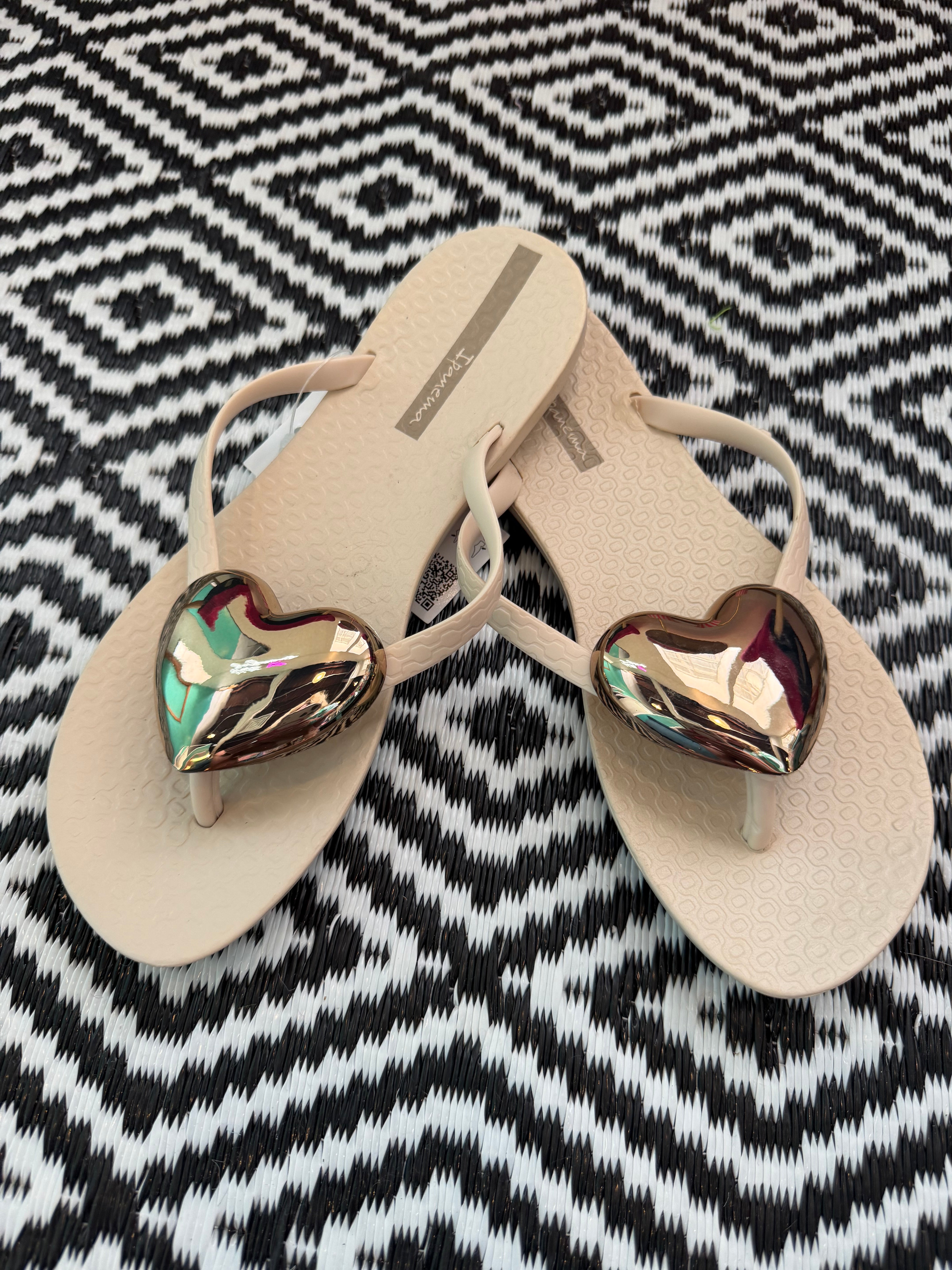 IPANEMA HEART FLIP FLOP-BEIGE/GOLD