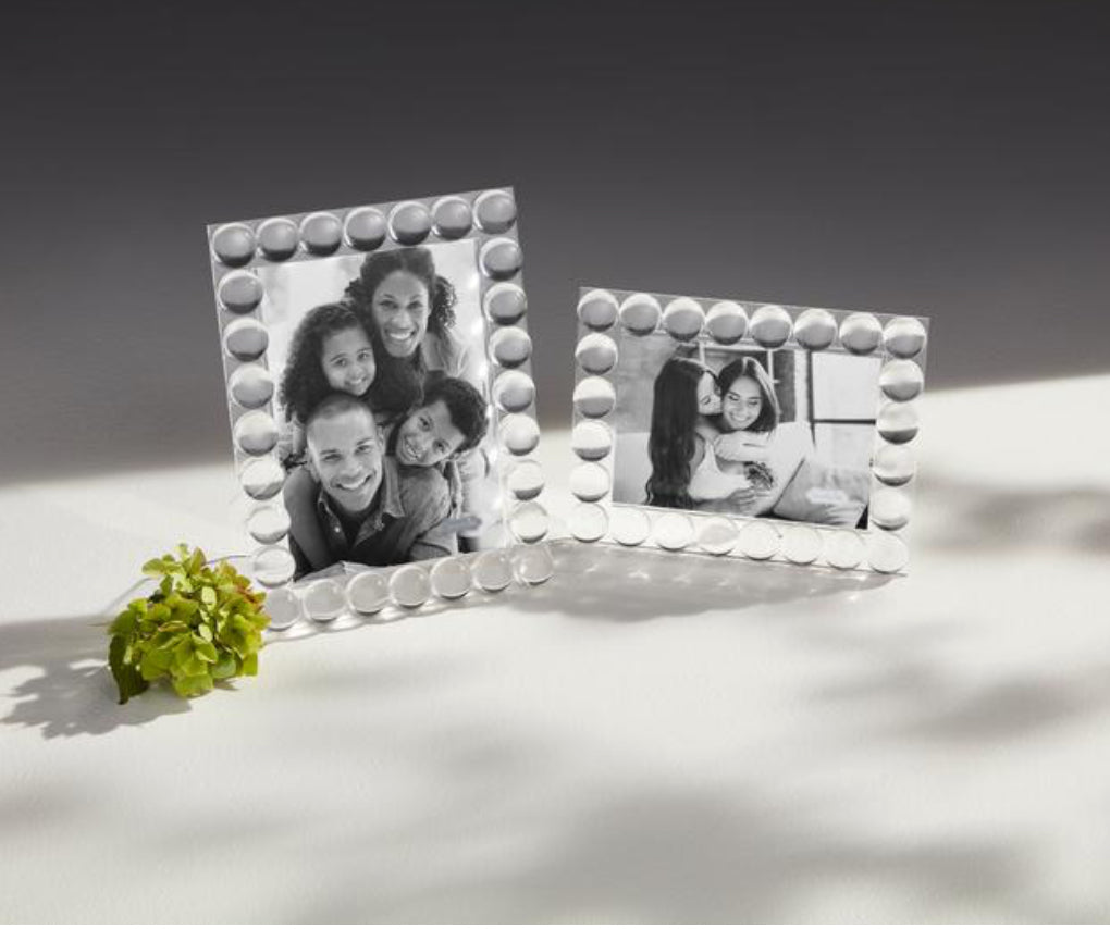 SMALL BEADED ACRYLIC FRAME 4X6