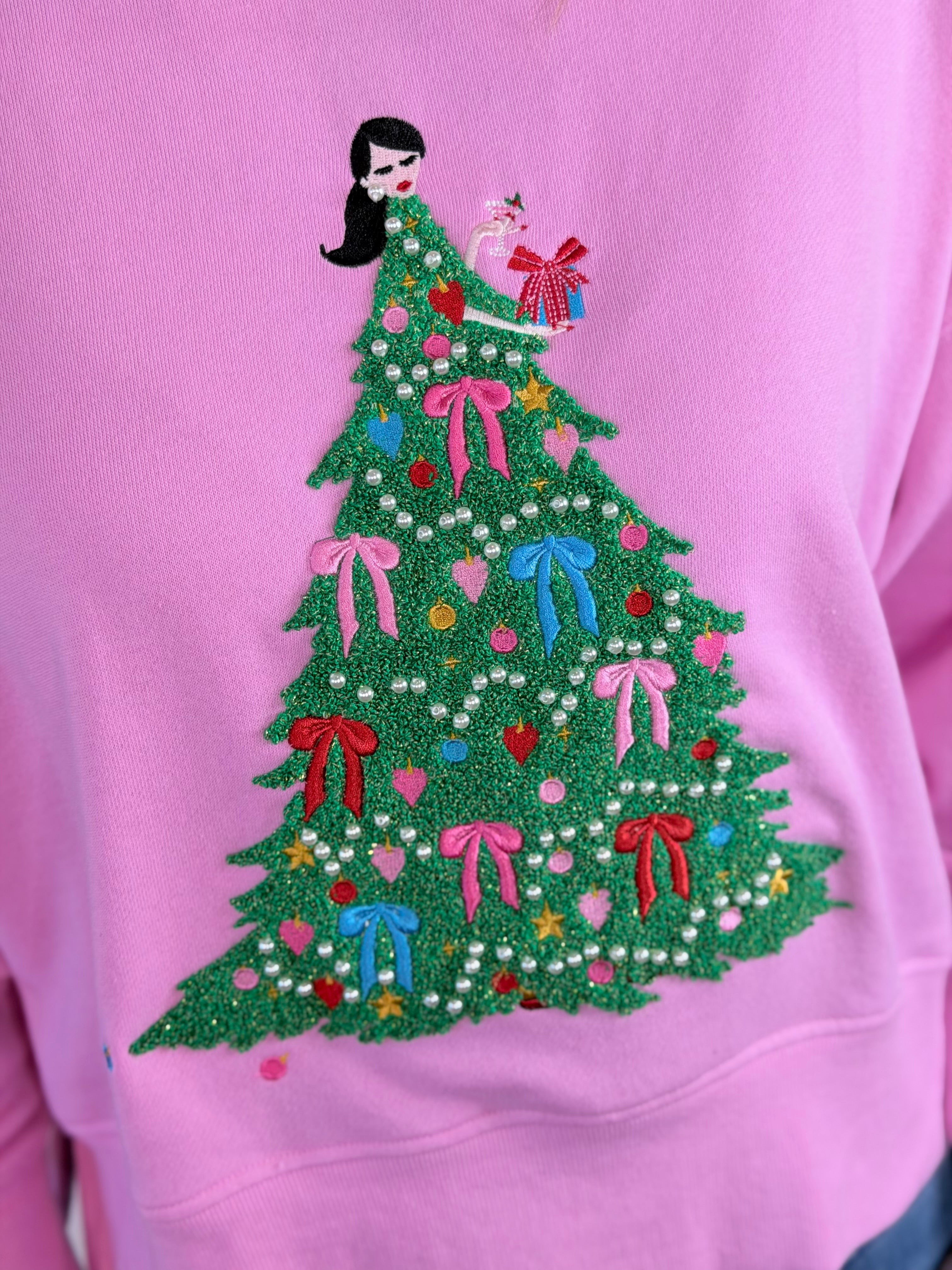 CHRISTMAS TREE LADY RELAXED SWEATSHIRT