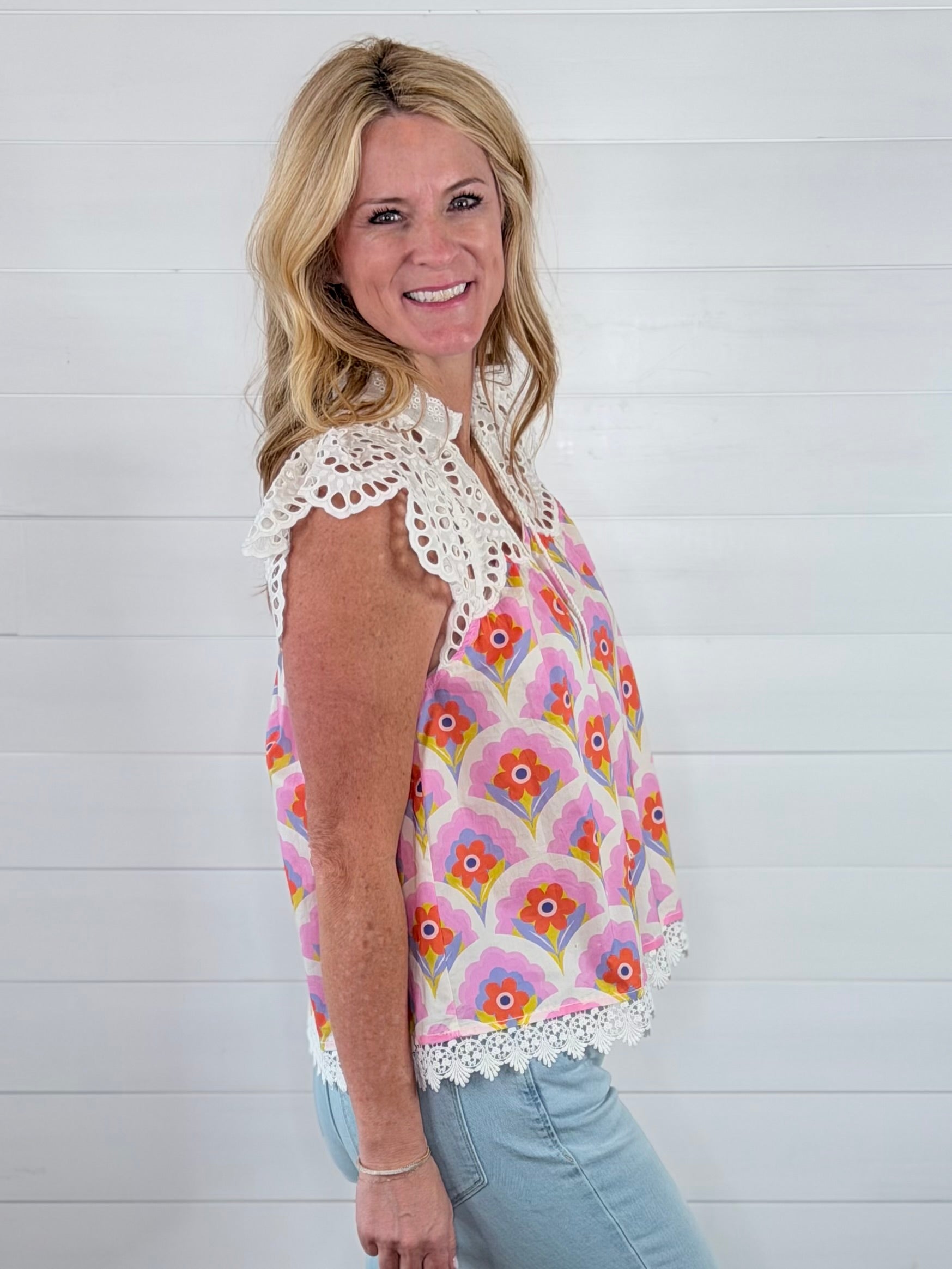 EYELET FLORAL TOP