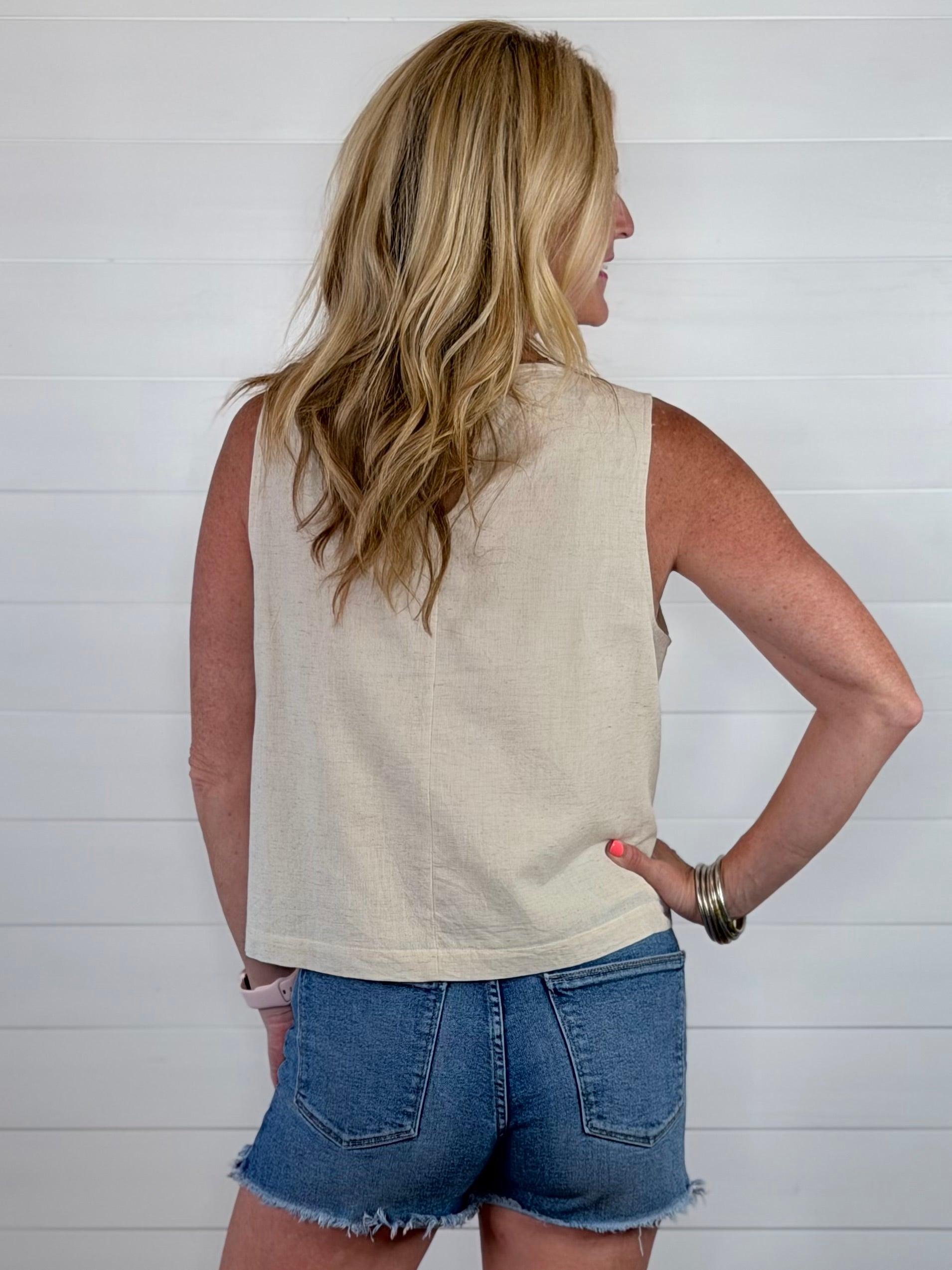 PRETTY PETALS FLORAL TOP
