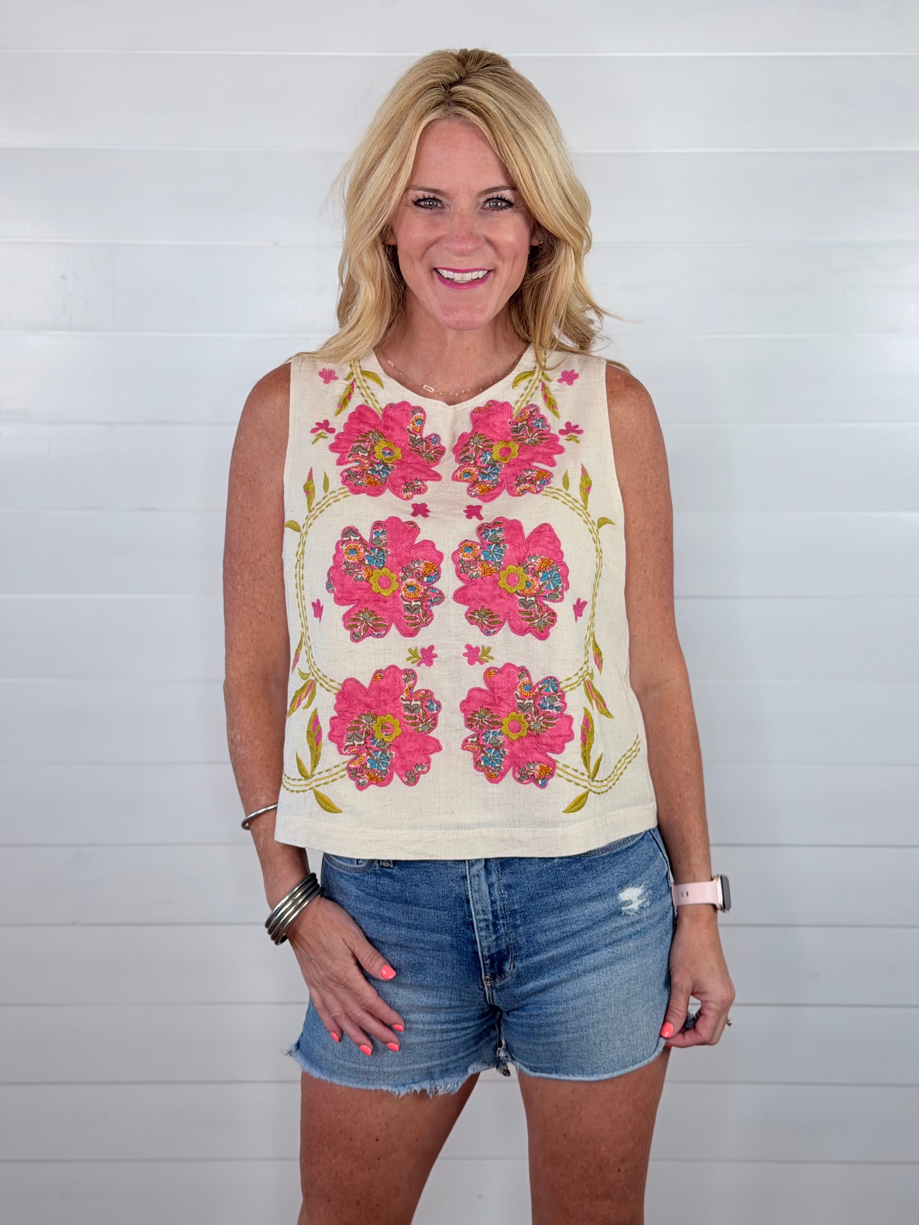 PRETTY PETALS FLORAL TOP
