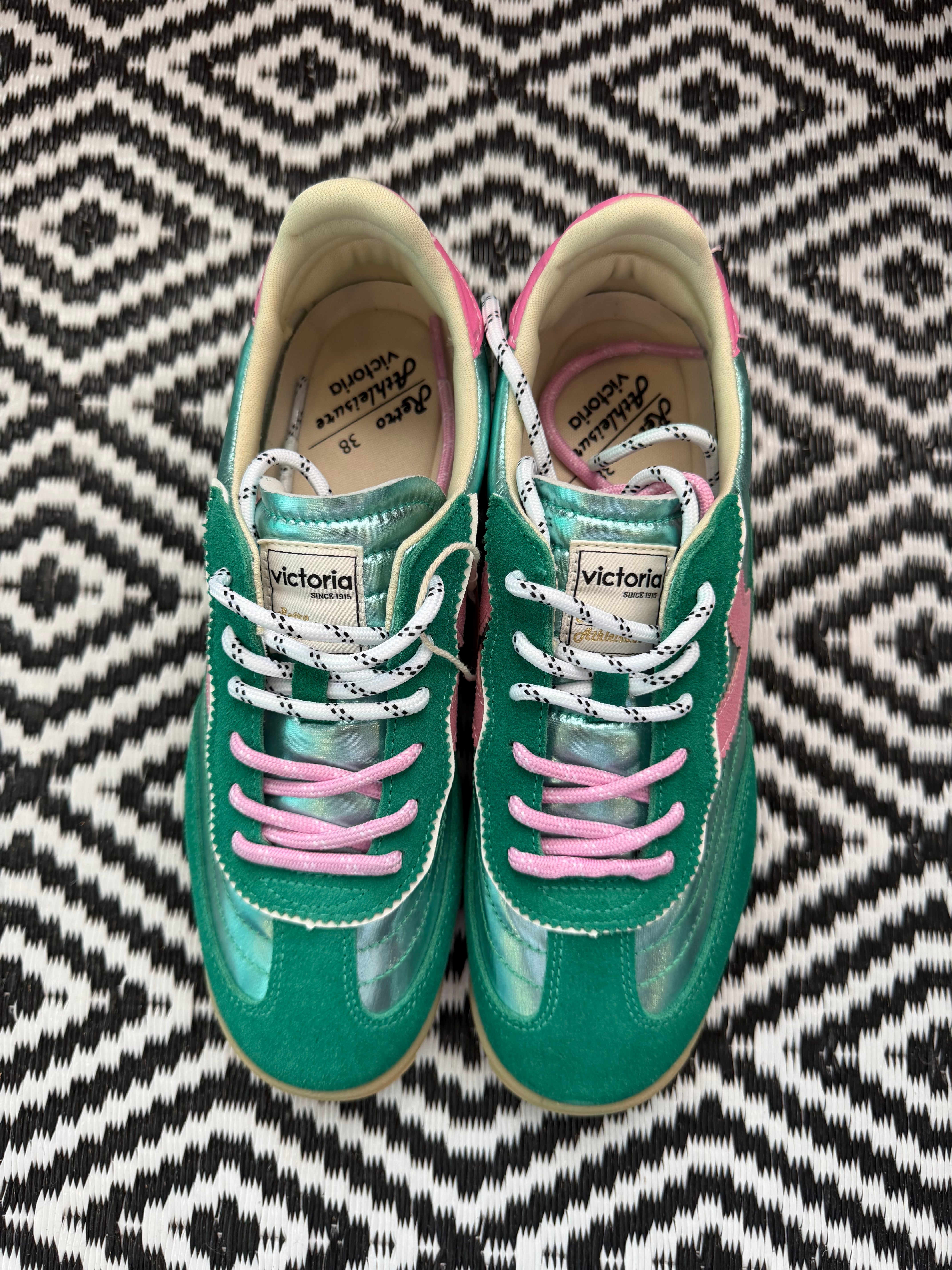 VICTORIA SATURNO-JADE