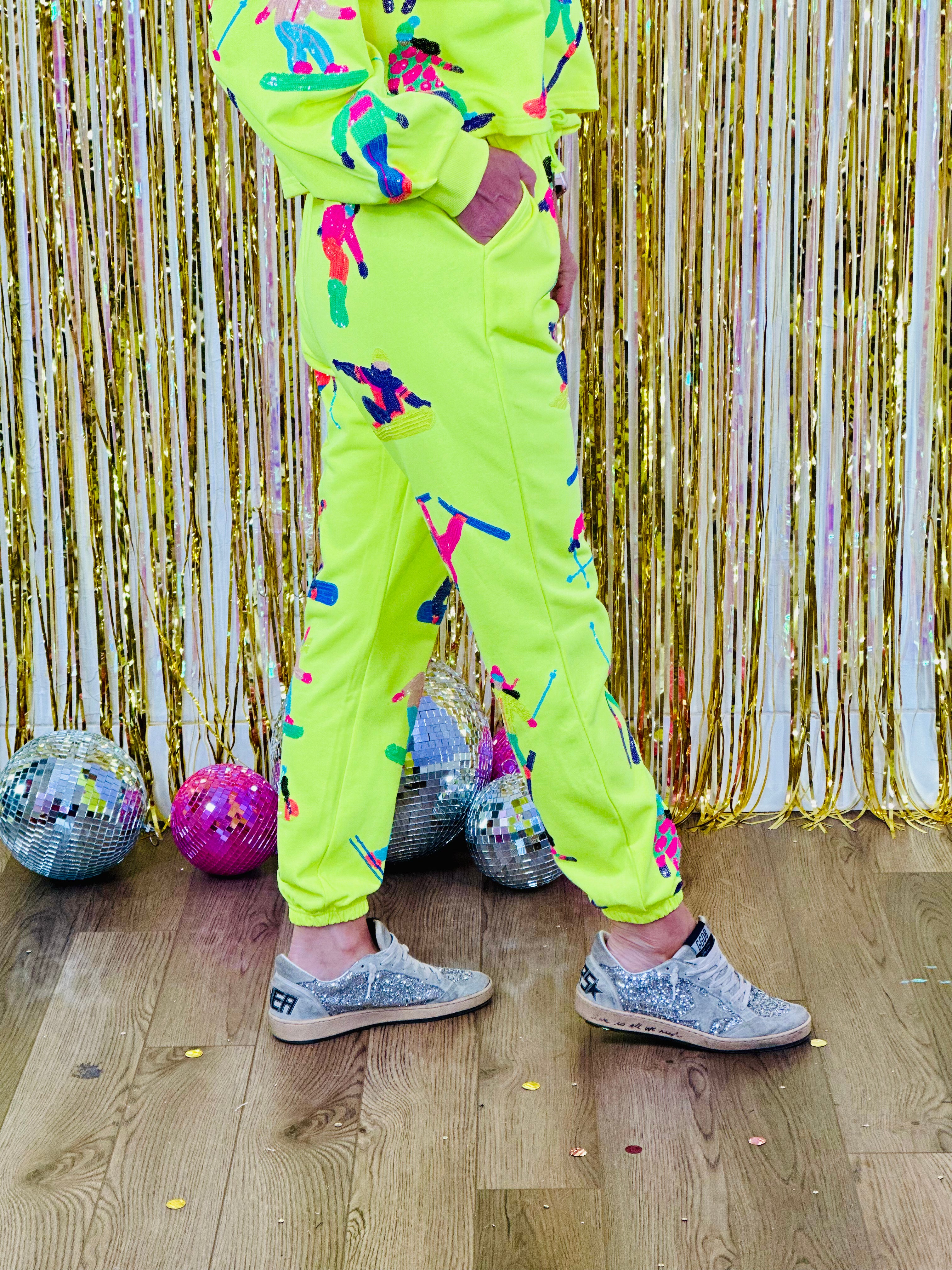 NEON YELLOW SCATTER SKIER JOGGER