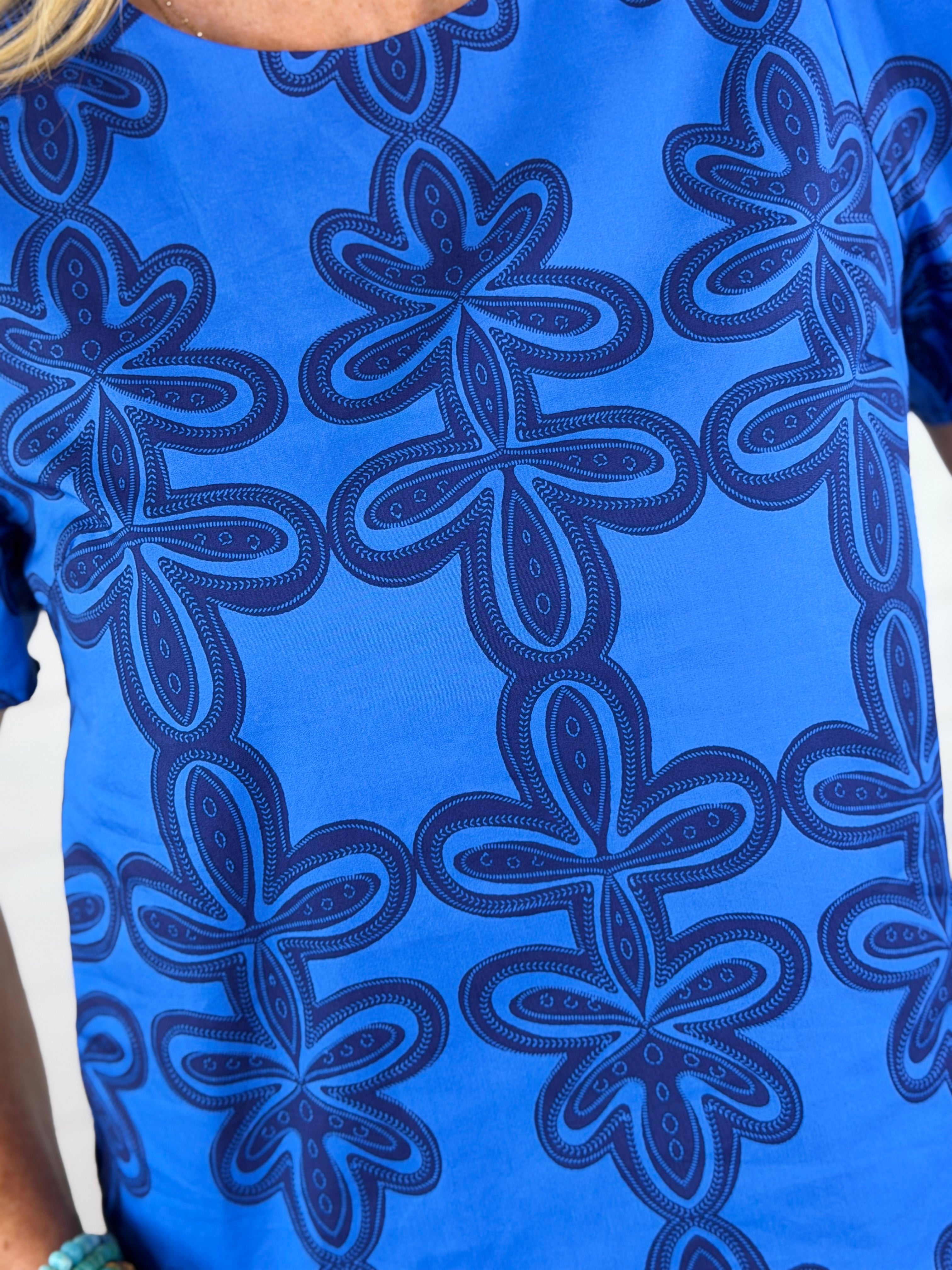 SUMMER BLUES TOP
