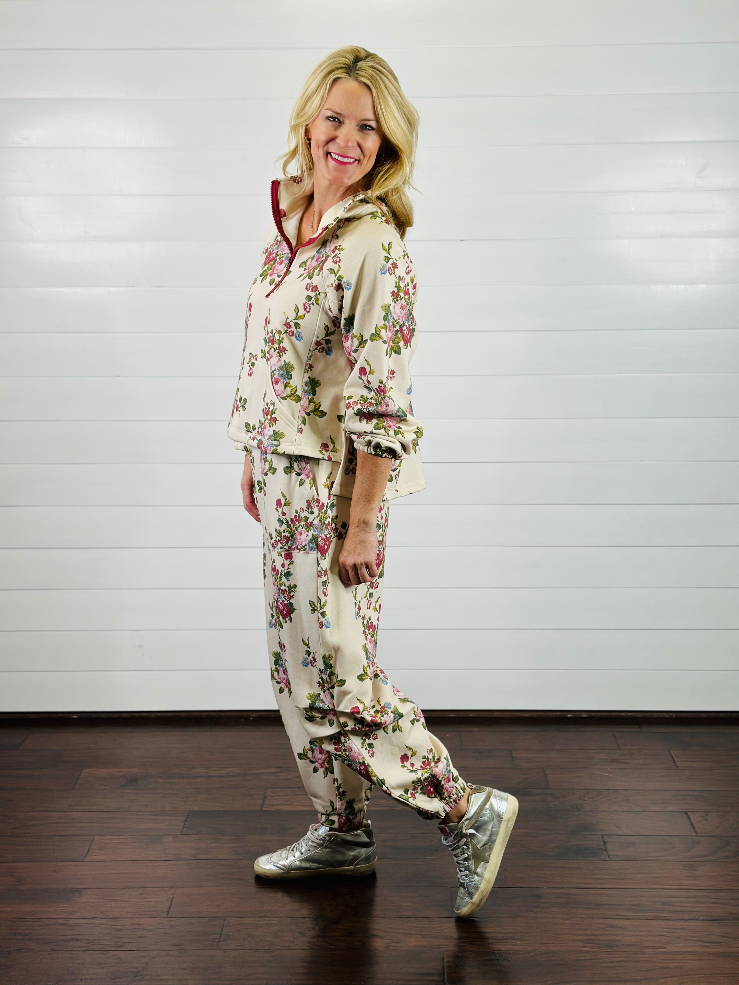 FLOWER BOUQUET JOGGER SUIT