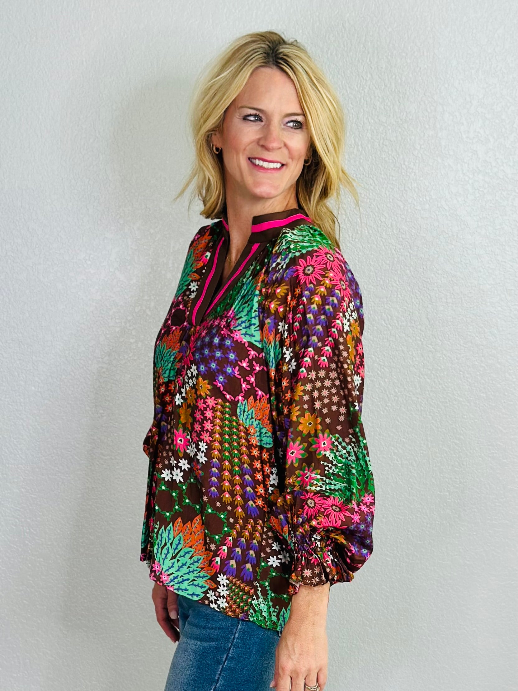 WHIMSICAL FLOWERS TOP-BROWN