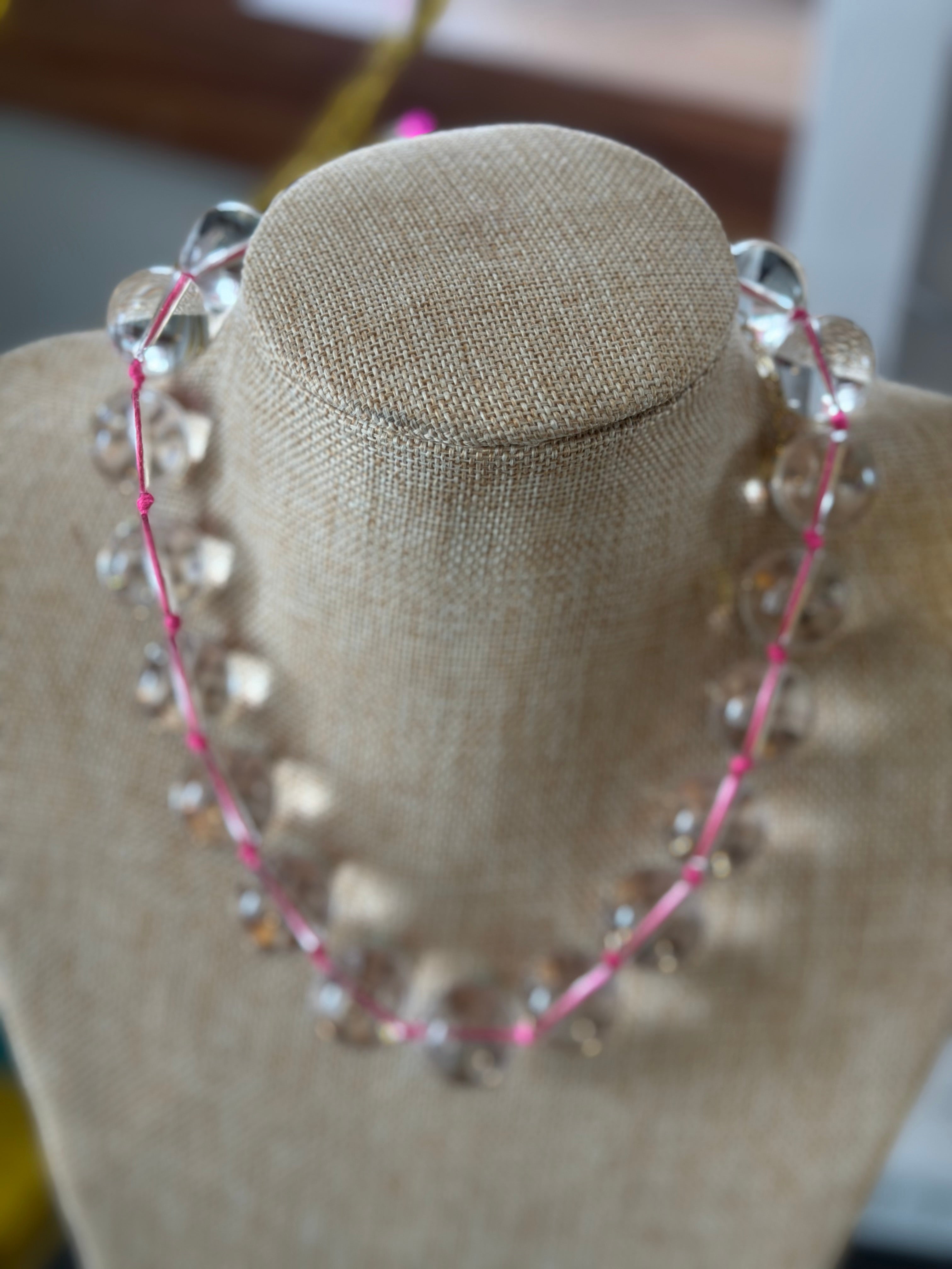 CLEAR JUDY NECKLACE
