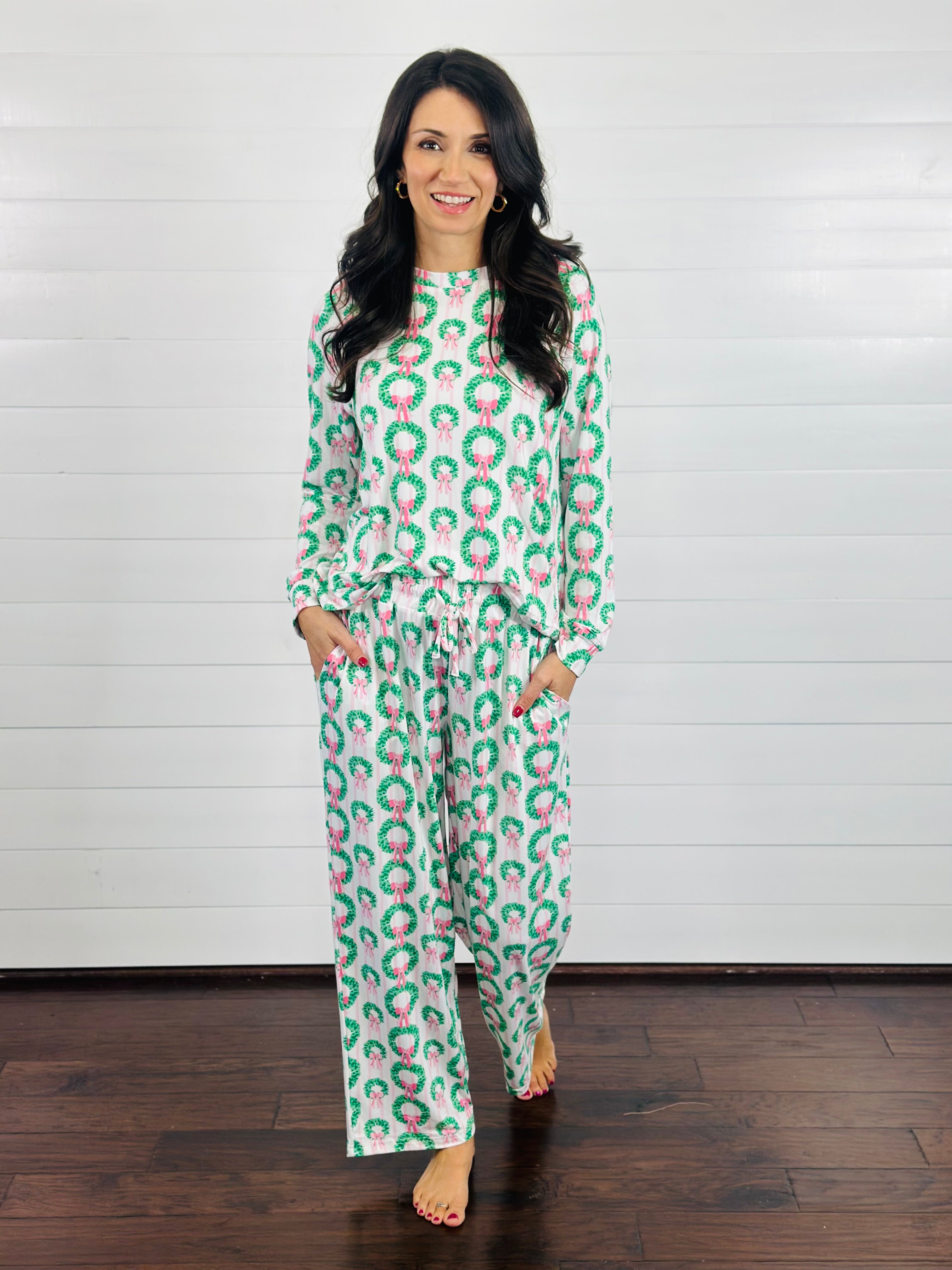 ANNIE PJ SET-ROSY WREATHS