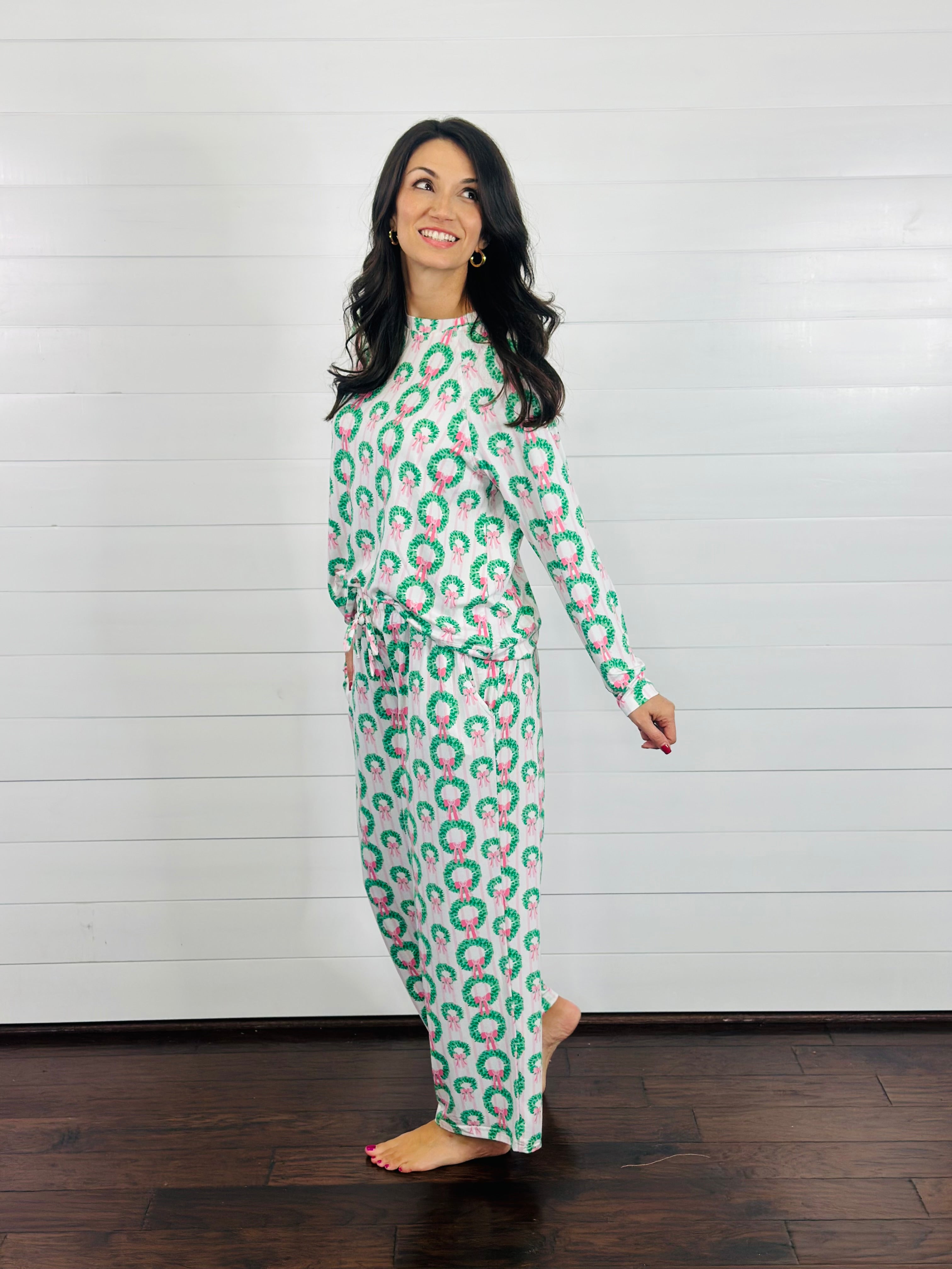 ANNIE PJ SET-ROSY WREATHS