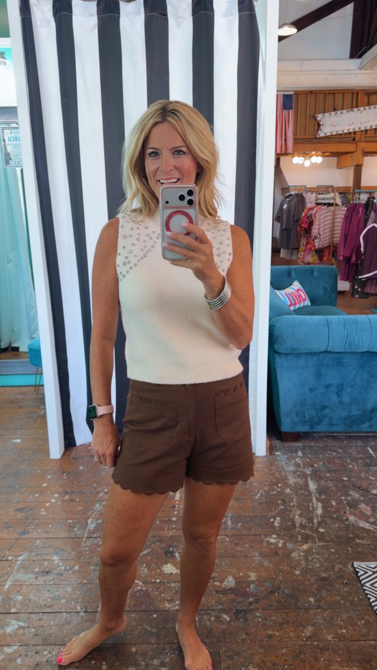 SCALLOPED HEM SHORTS-BROWN