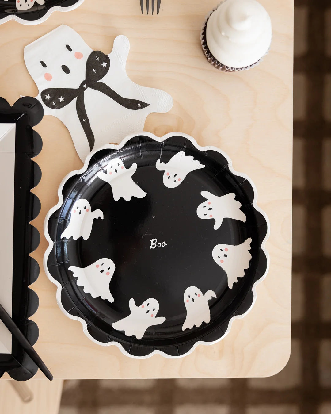 BOO GHOST ROUND PLATE