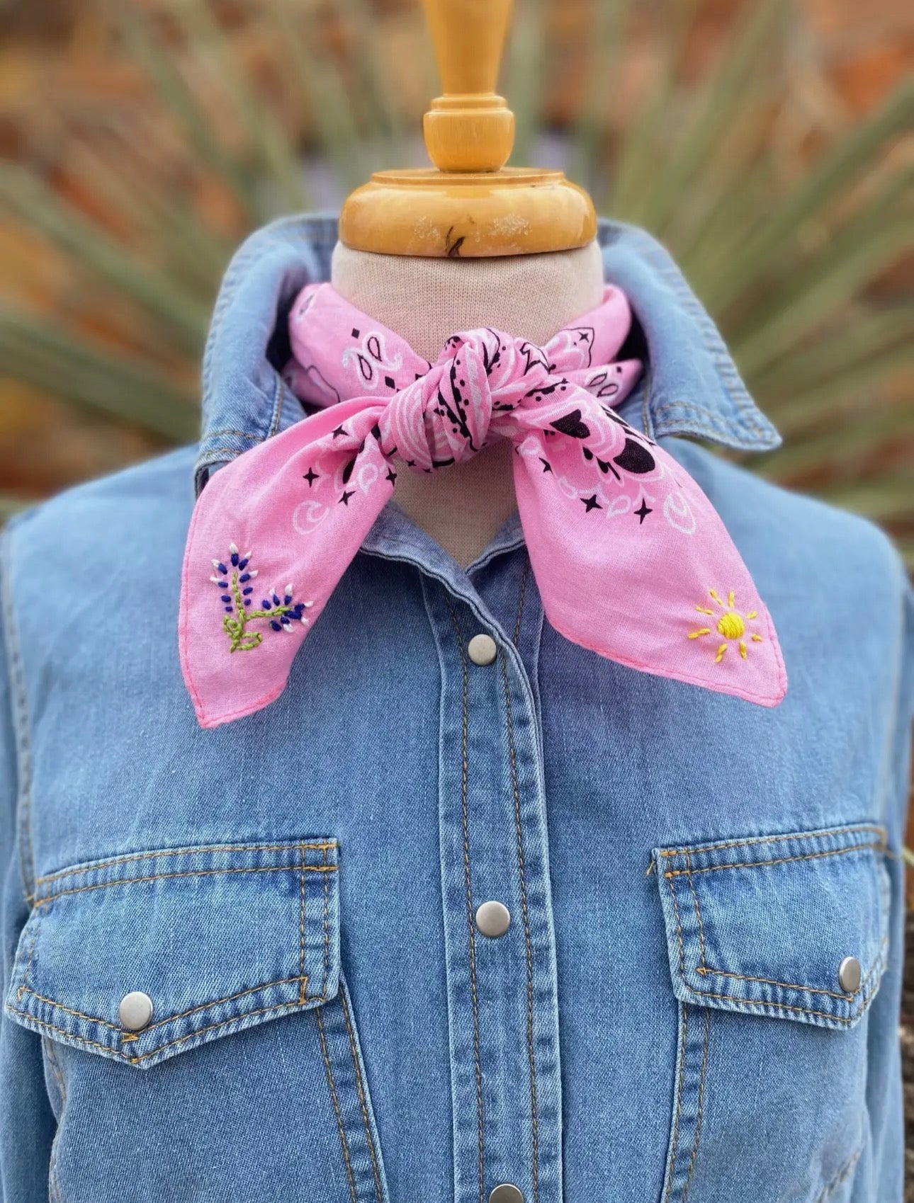 TEXAS BLUEBONNET BANDANA-PINK