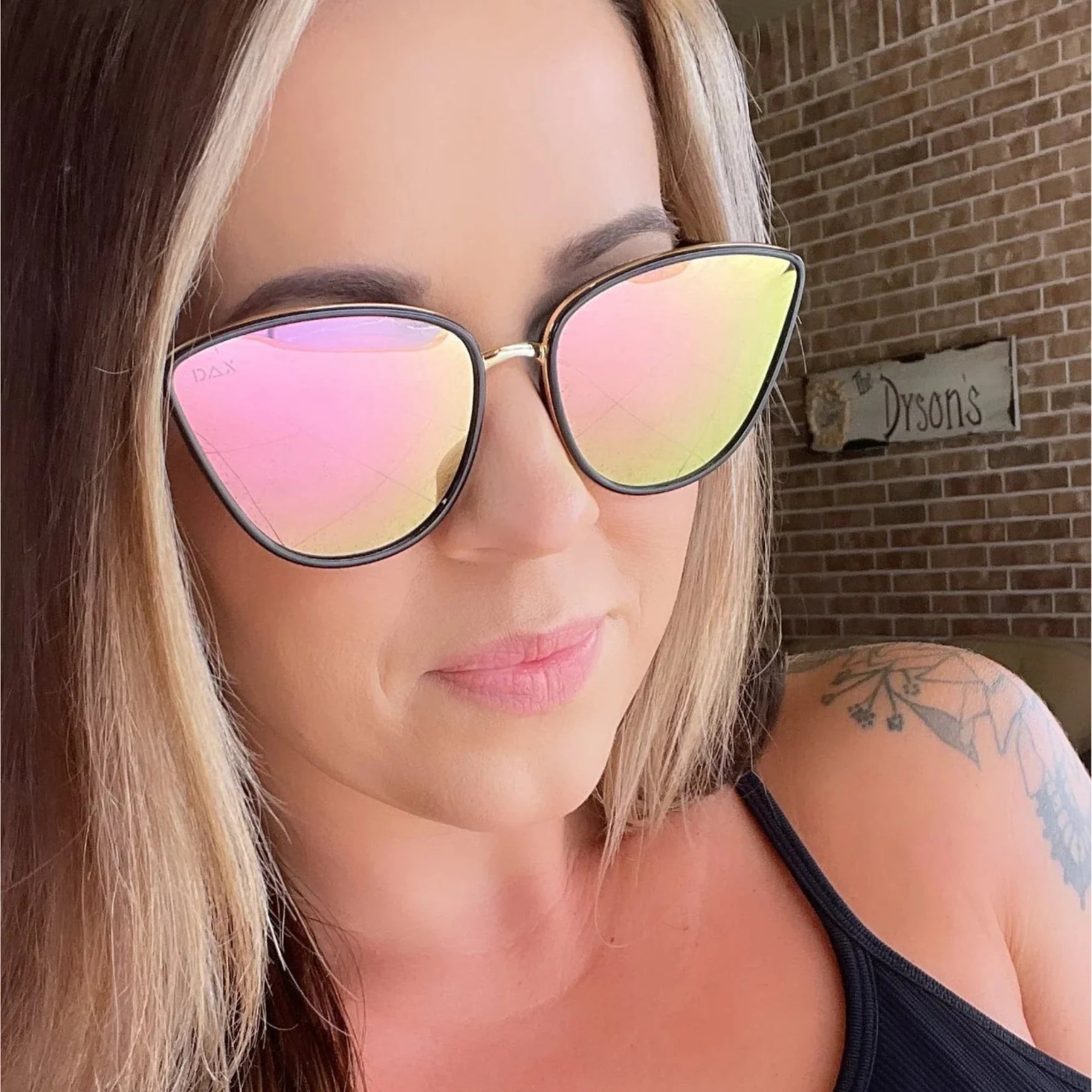 DAX-LEXUS HOT PINK