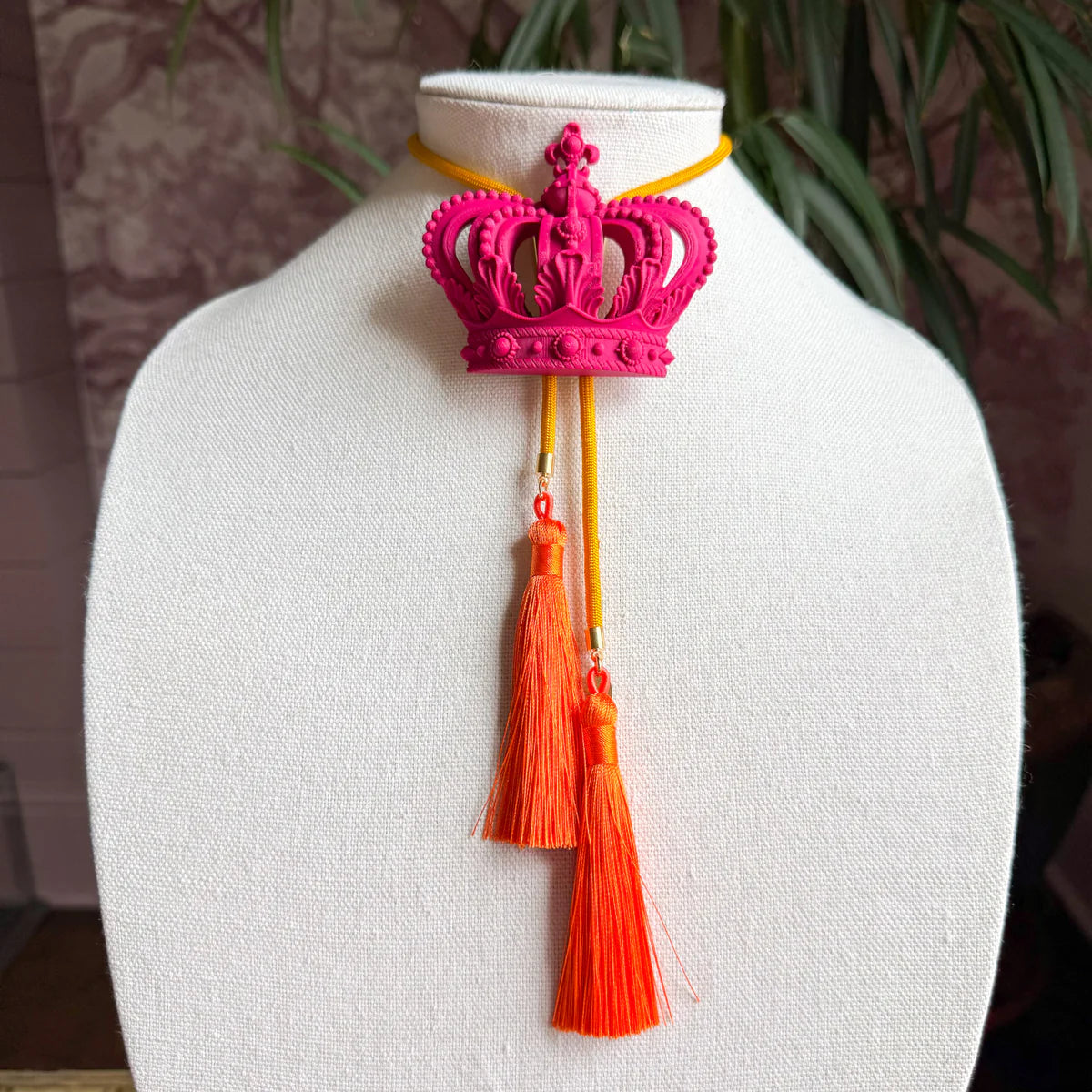 CROWN BOLO-FLAMINGO PINK//GOLDEN YELLOW/ORANGE