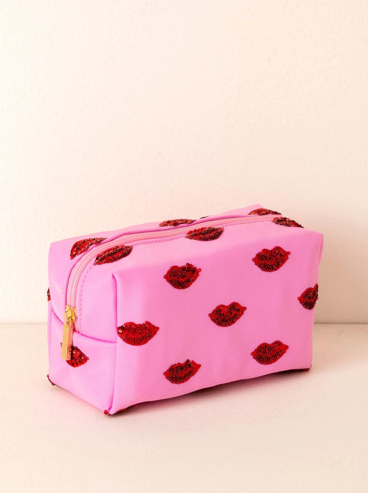 CARA LIPS ZIP POUCH