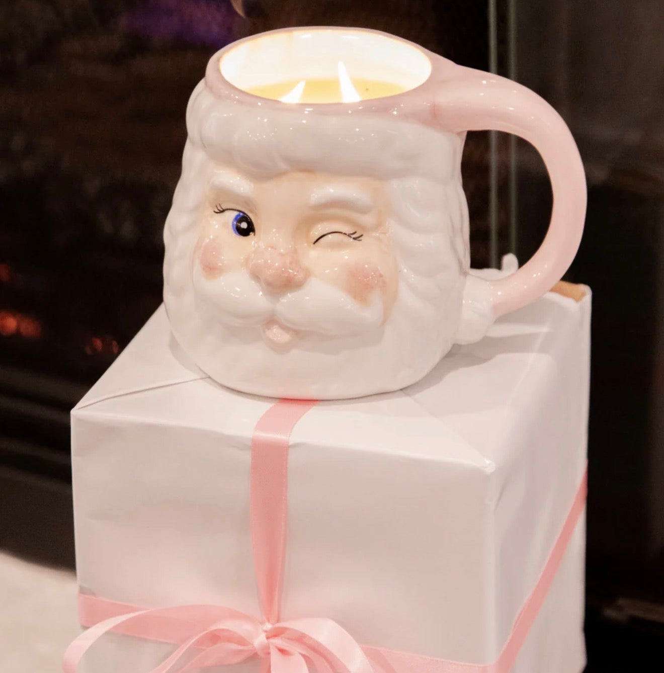 SWEET GRACE SANTA MUG CANDLE