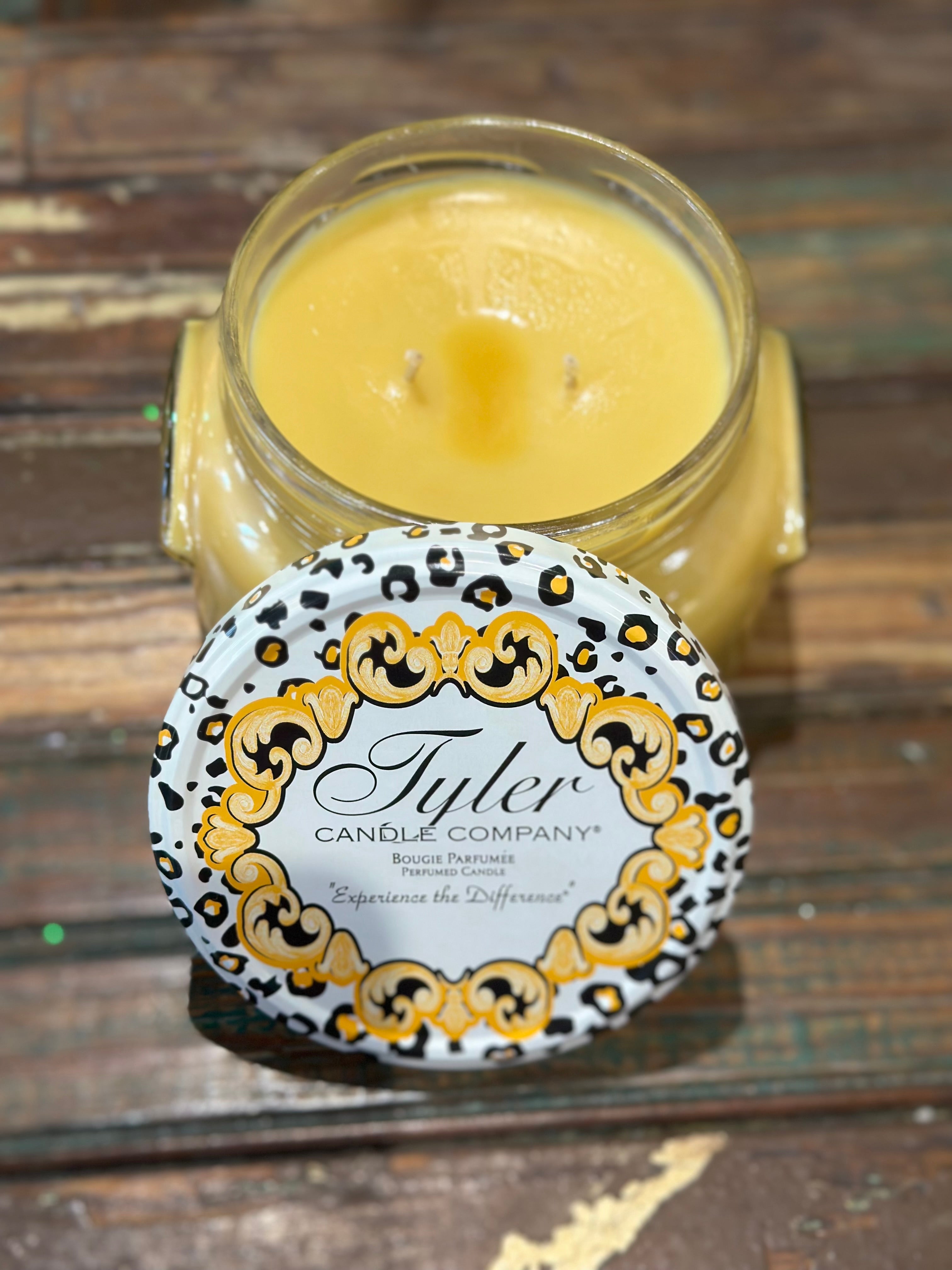 TYLER-TROPHY 11 OZ CANDLE
