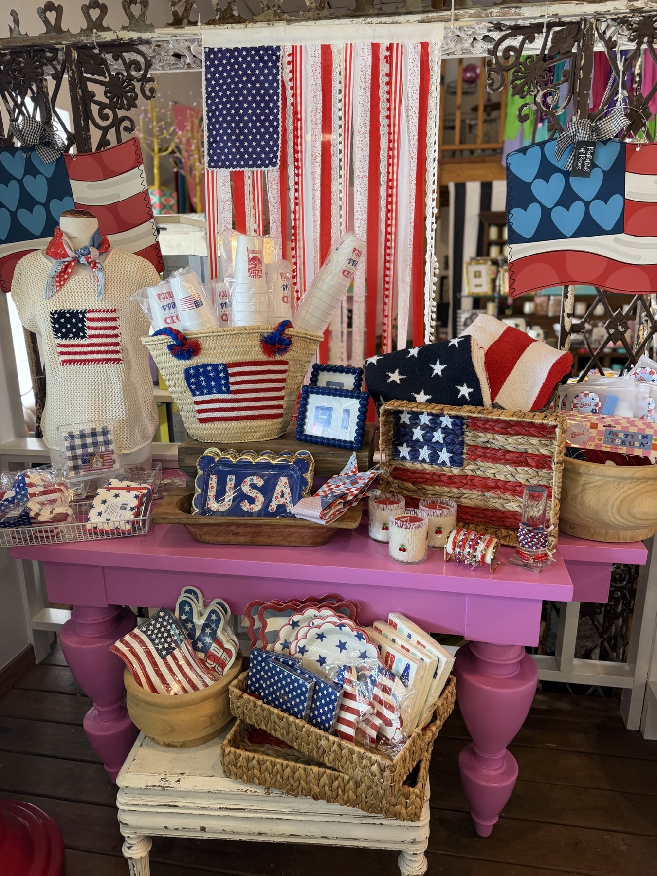 usa items, plates, napkins, door hangers